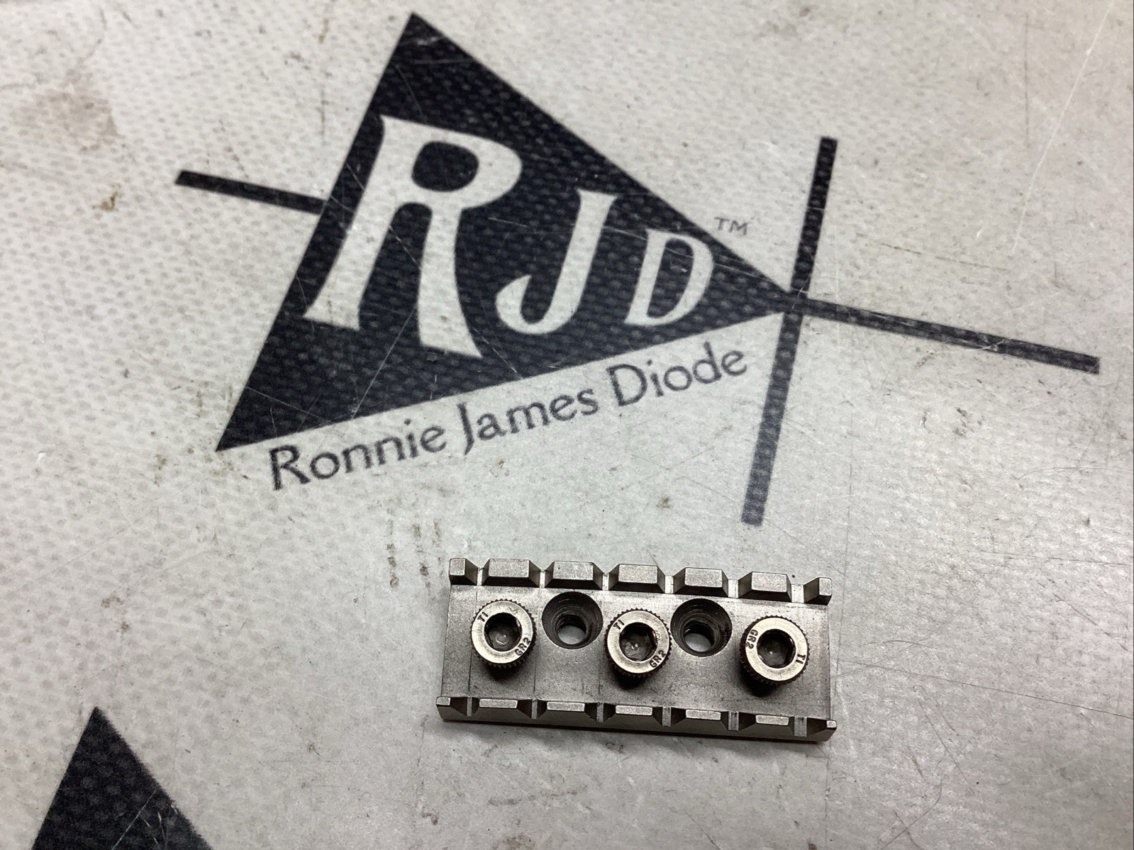 FU Tone Floyd Rose R2 Locking Nut Titanium Base