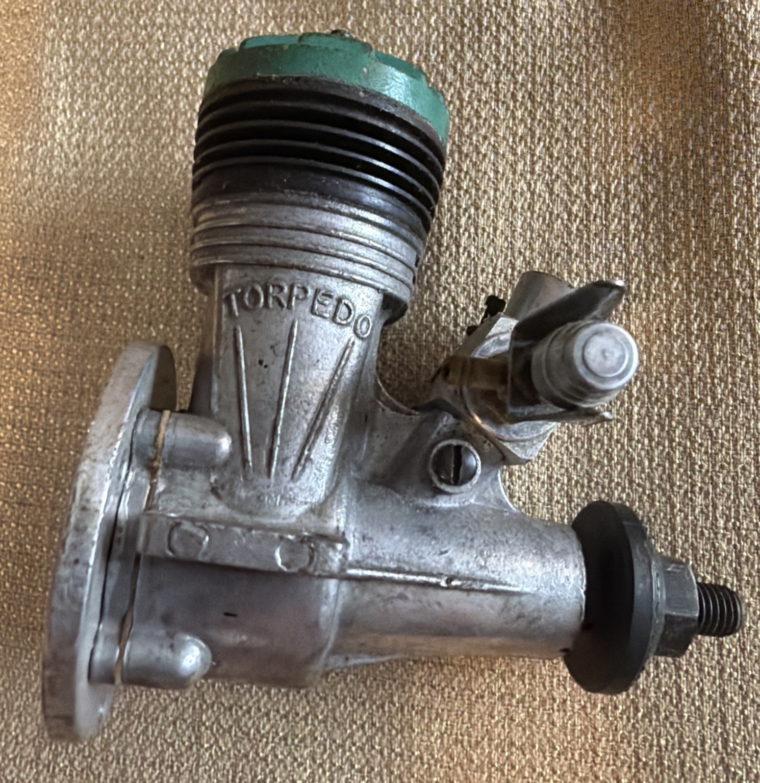 K&B Torpedo 19 Green Head model airplane engine vintage .35 glow motor