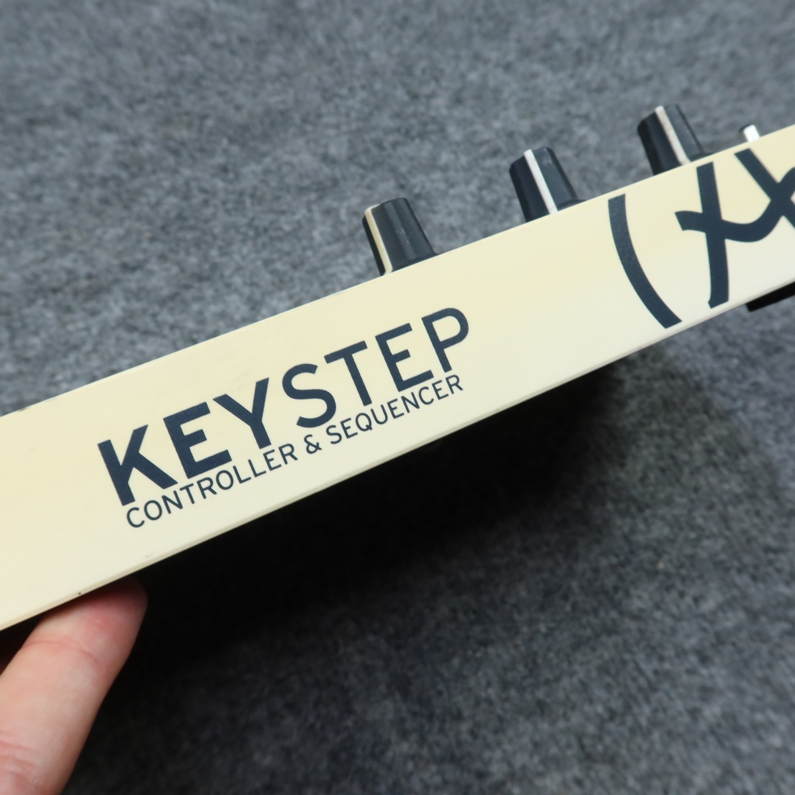 ARTURIA KeyStep Controller Sequencer 32 Key MIDI Keyboard White Electronic