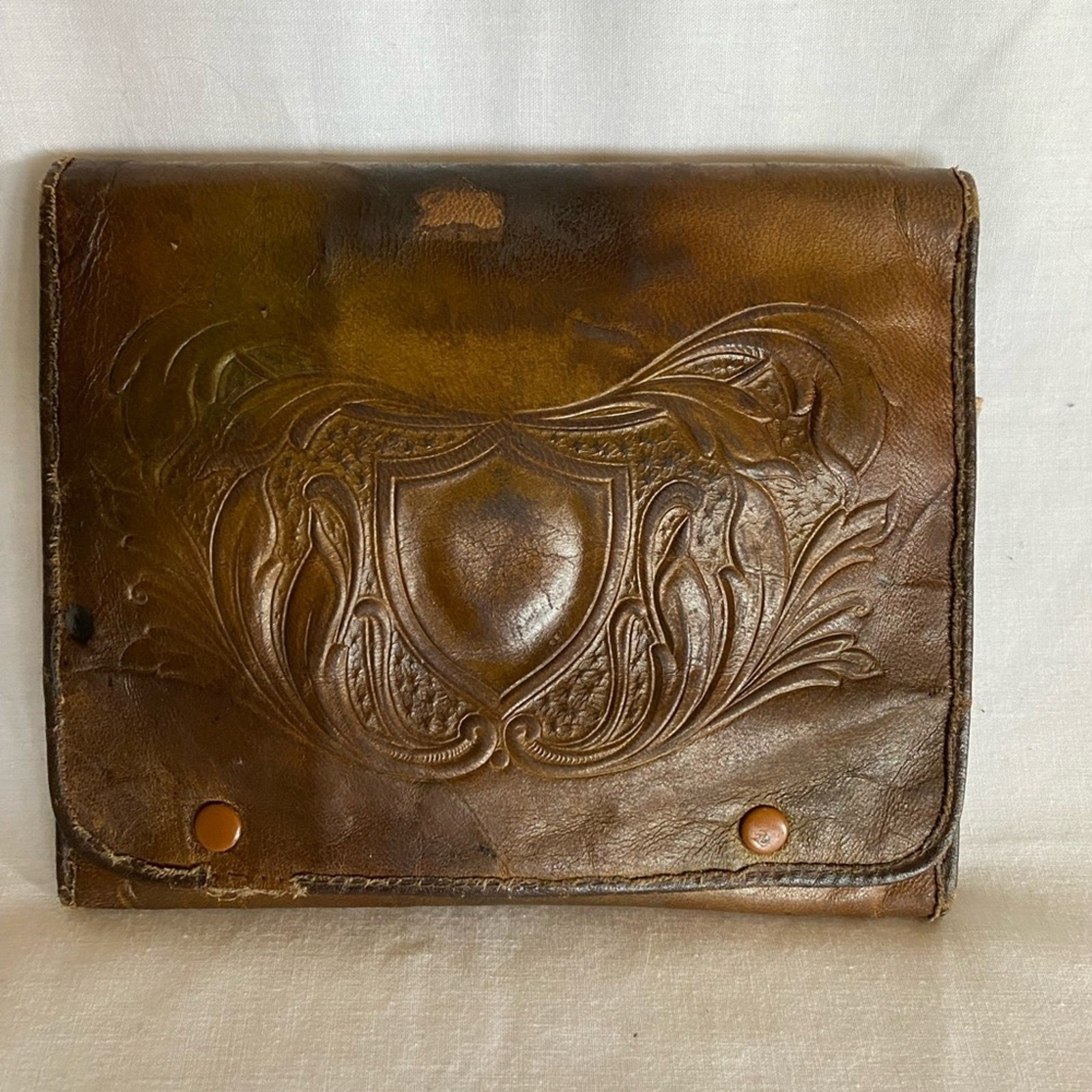 Antique 1900-1920 Tooled Leather Celluloid Travel Manicure Set Snap close