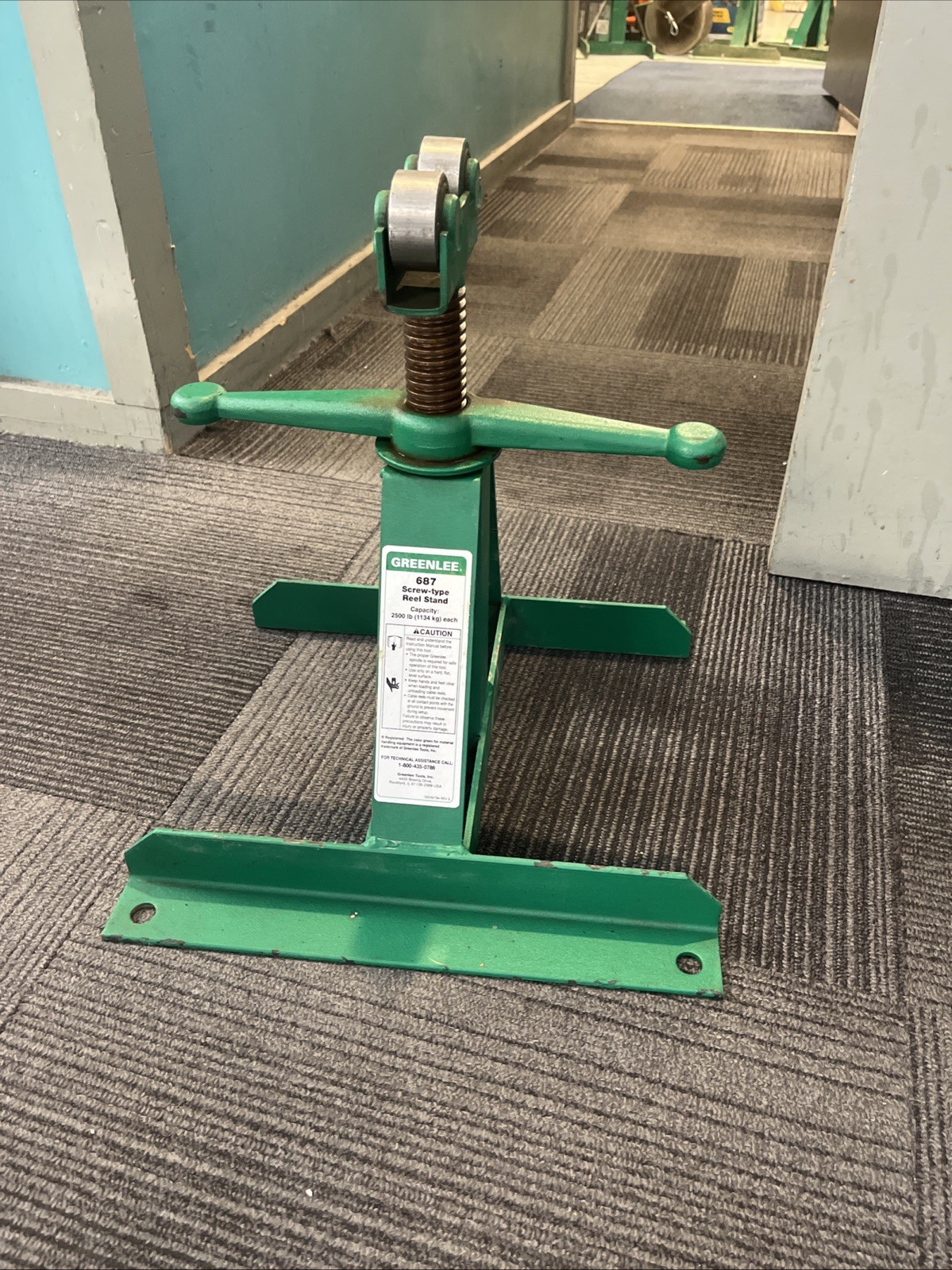 Greenlee Screw Type Reel Stand 2500 Lb Capacity