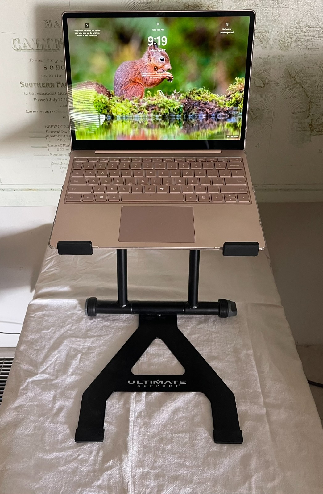 Ultimate Support HYP-1010 Hyper Series Compact Laptop Stand