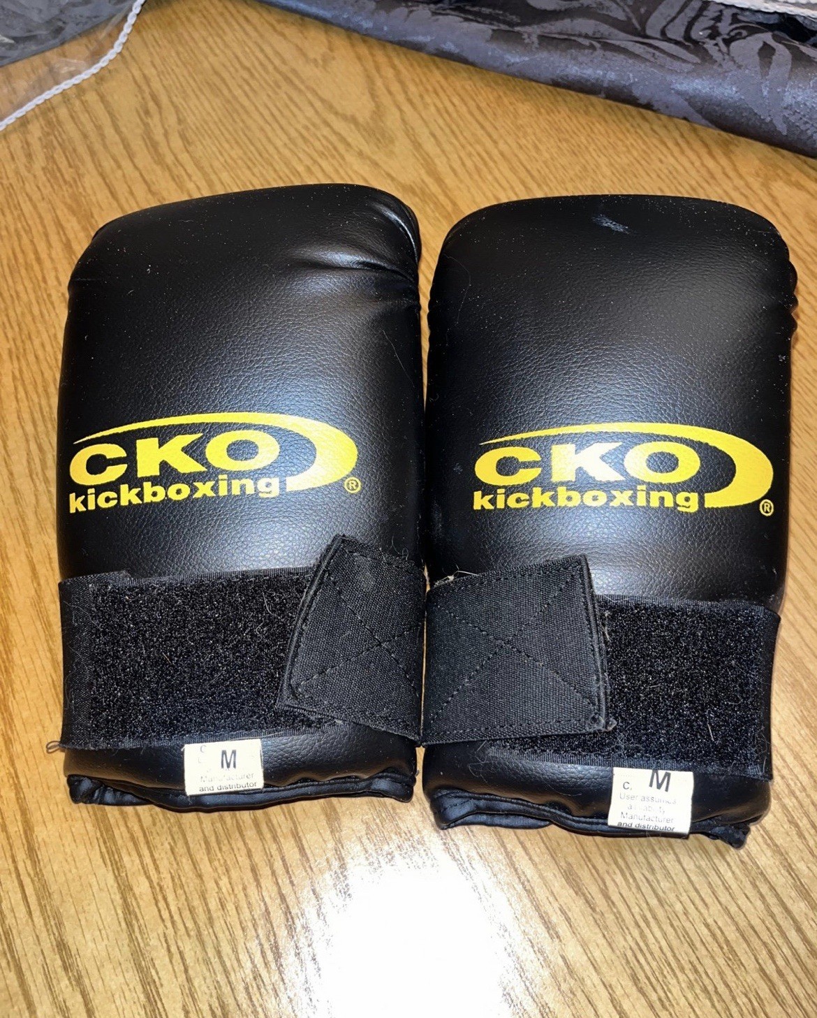 CKO Kickboxing Gloves ( Black )