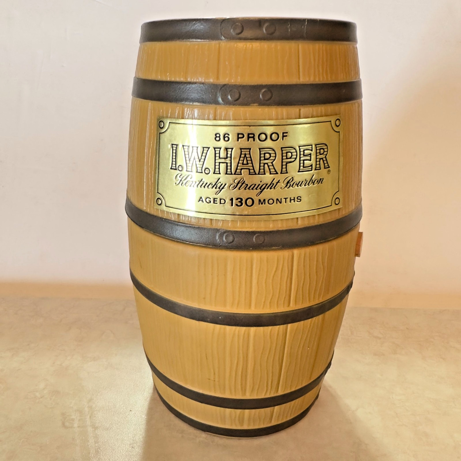 I.W. Harper Kentucky Straight Bourbon Whiskey Barrel Display 86 Proof Aged Used