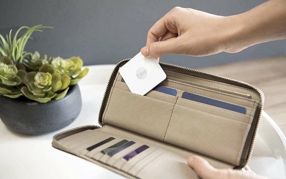 Tile Slim - Phone Finder. Wallet Finder. Item Finder - 1-Pack T2001