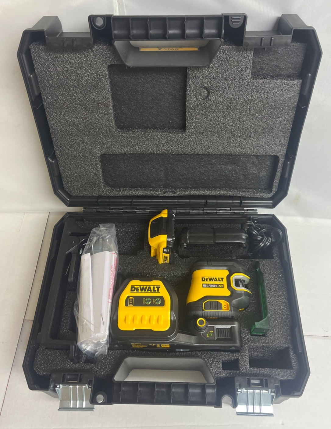 DEWALT DCLE34520G 20V MAX Cordless 5-Spot Green Line Laser Kit Battery & Charger