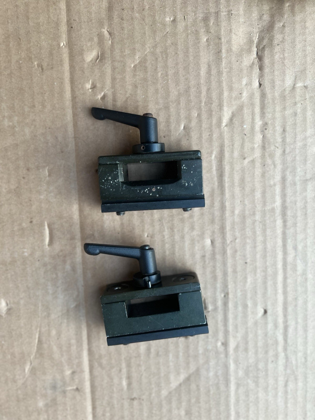 PAIR QUANTUM 600, Q6 Edge, HD Single-Post Armrests Receiver/mount Only