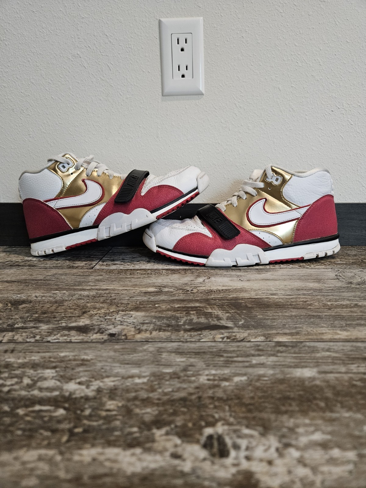 Nike Air Trainer One Bricklayer Jerry Rice edition