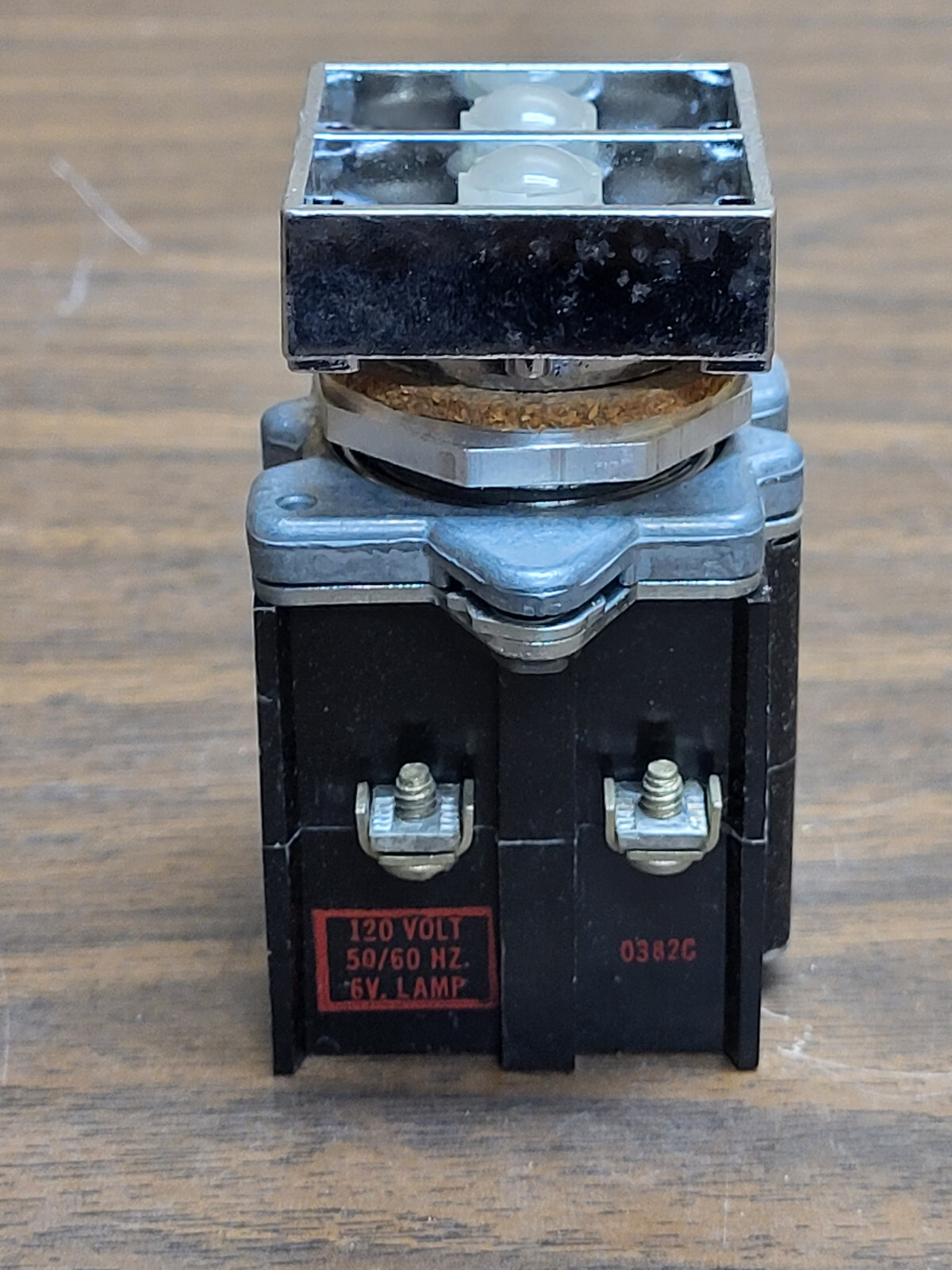 CUTLER-HAMMER E30CA COMPACT PUSHBUTTON INDICATING LIGHT 120V NEW