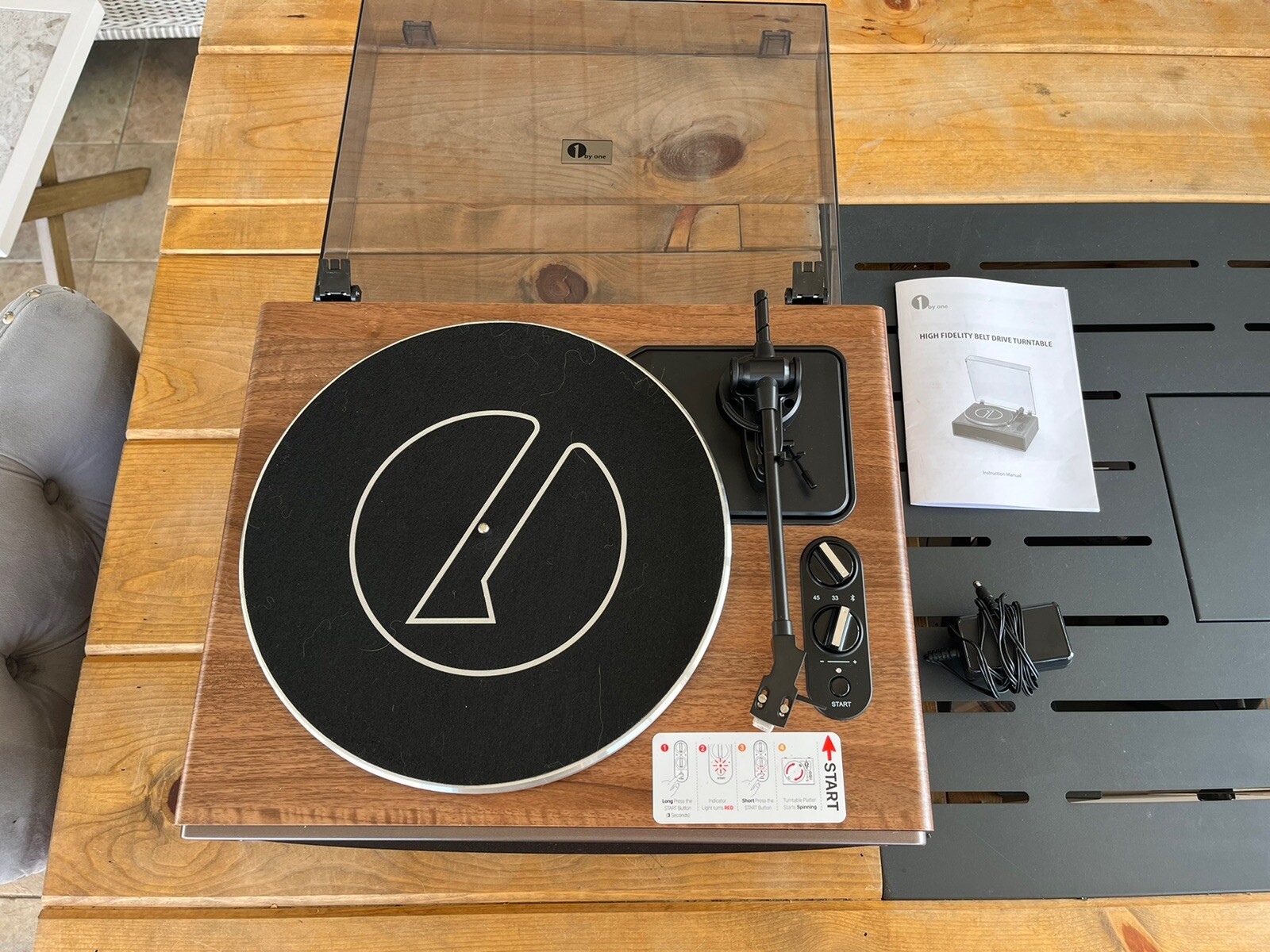 FOR PARTS High-Fidelity Belt Drive TURNTABLE SYSTEM - speaker does not work
