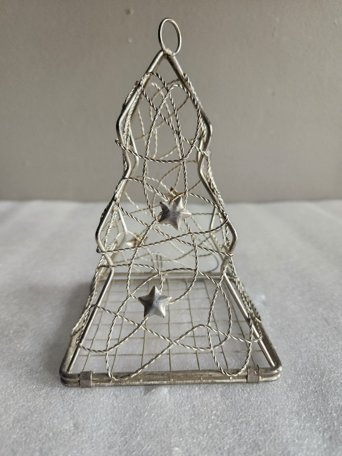 Hanging Metal Christmas Tree Basket with Stars • 6" Tall