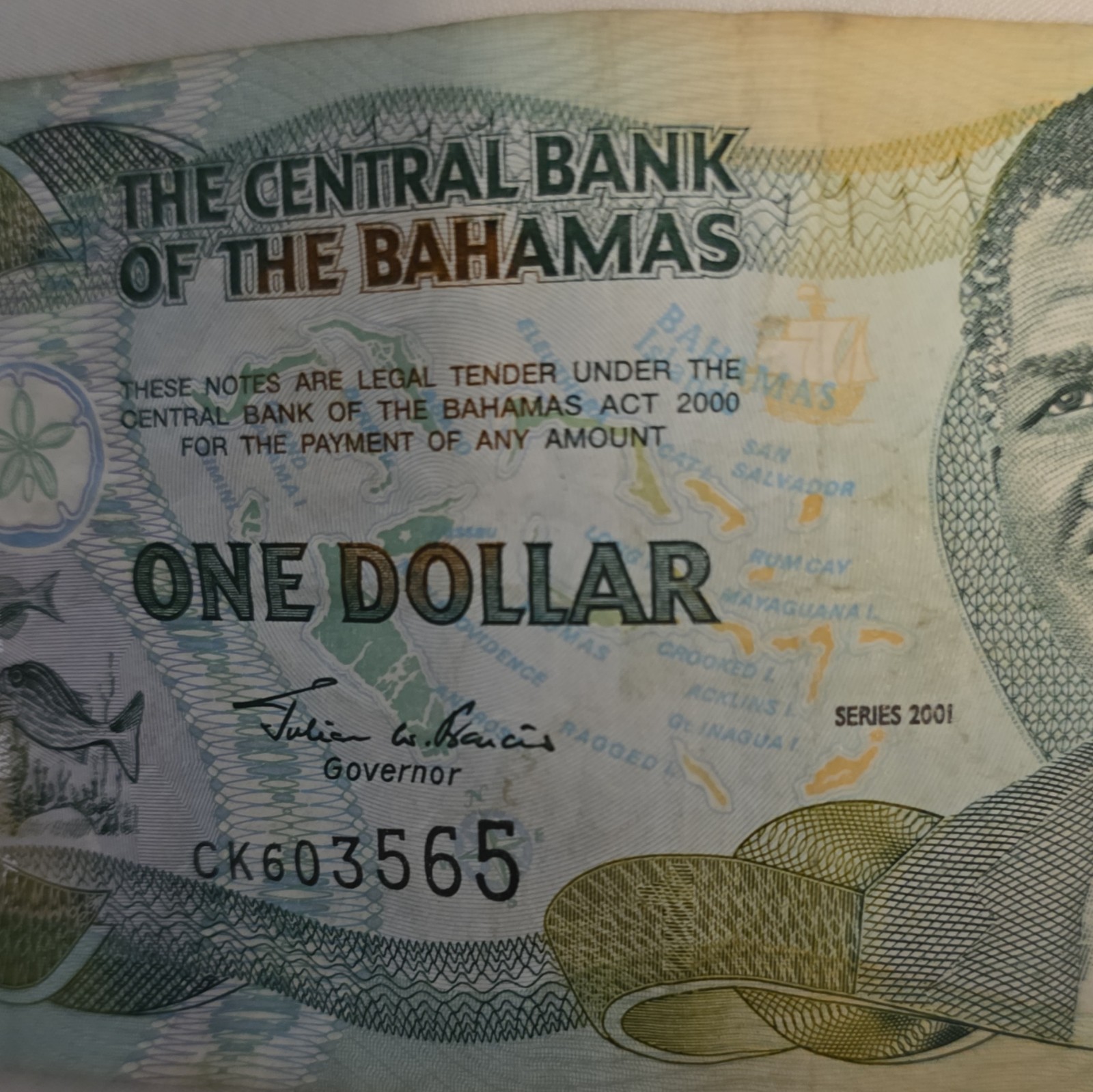 Bahamas $1 Banknote 2001 Series CK603565