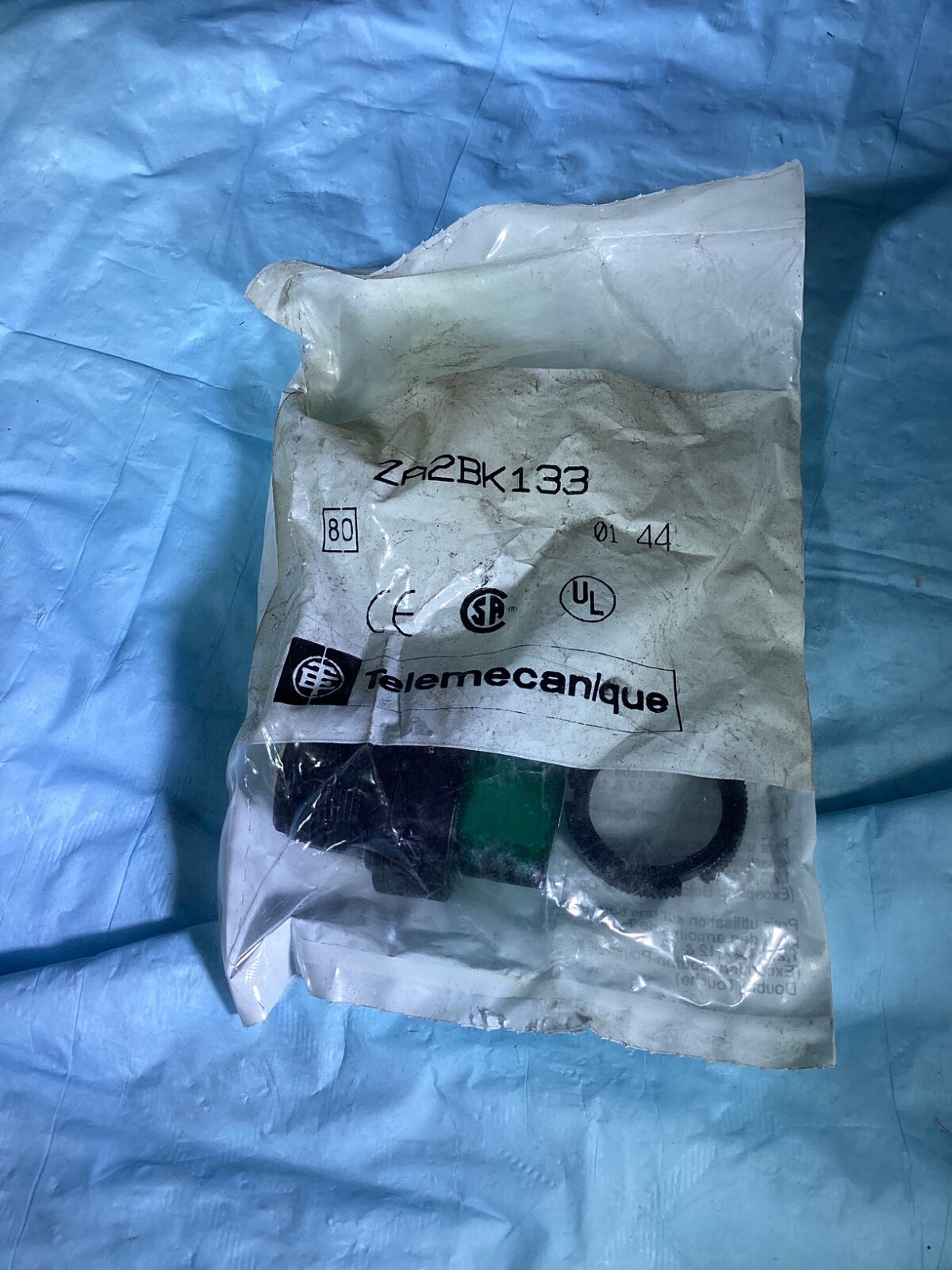 NEW TELEMECANIQUE ZA2BK133 GREEN ILLUMINATED SELECTOR SWITCH