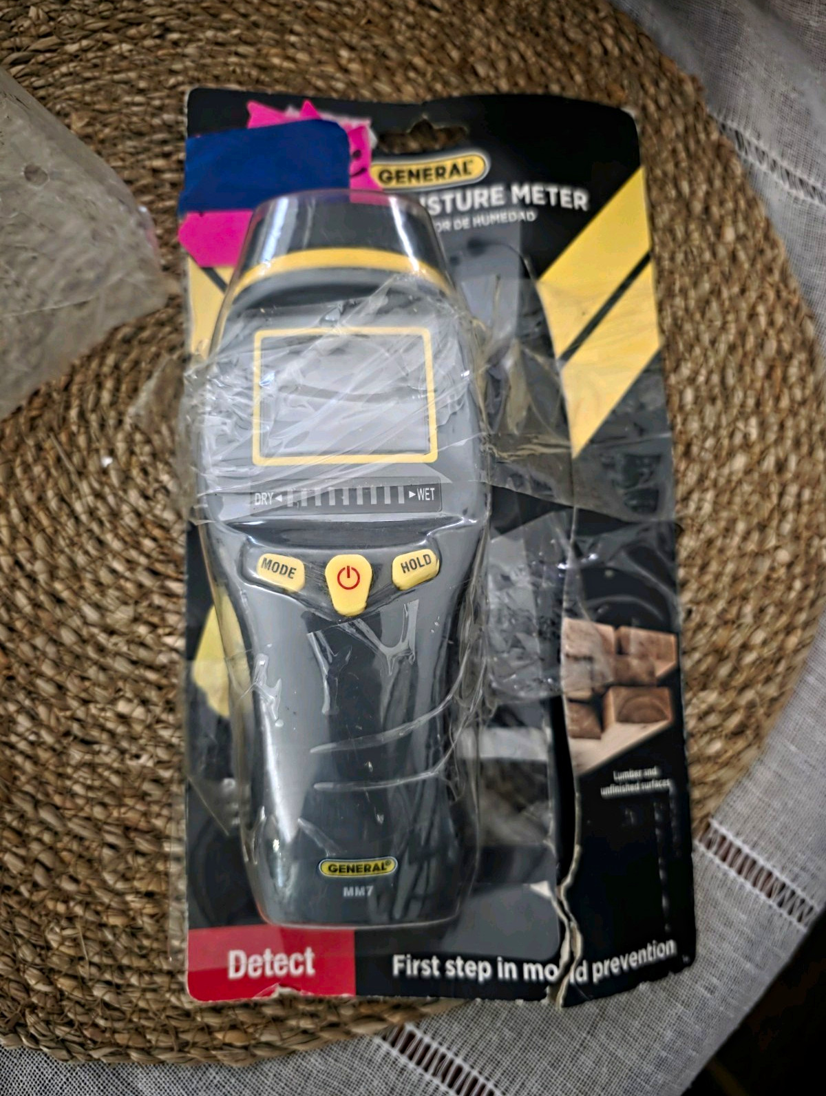 General MM7 Pin-Type Moisture Meter, LCD Display, Hold Function, Gray/Yellow