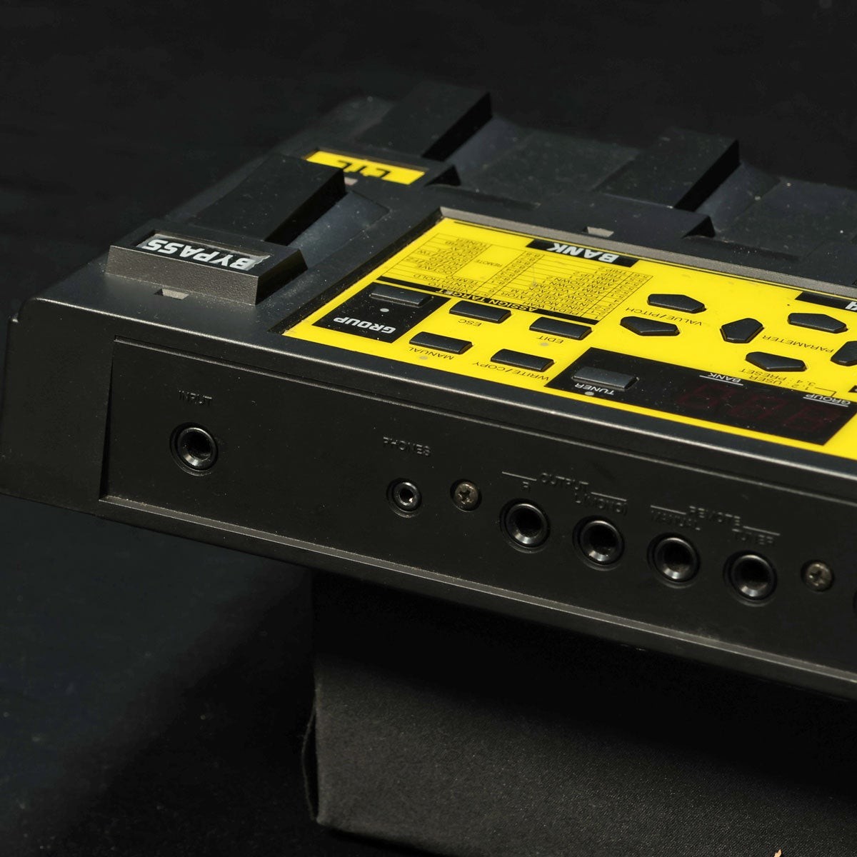BOSS ME-8B Baas guitar multi-effects pedal Used