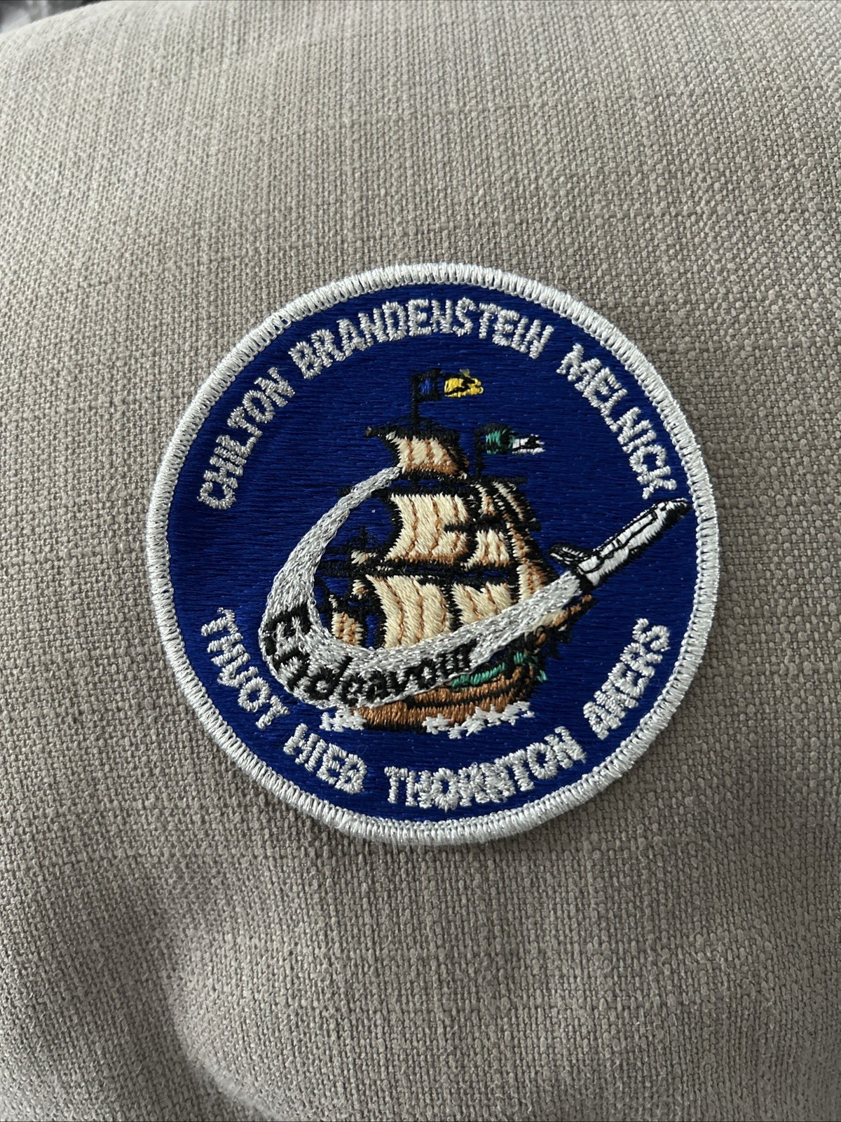 NASA ENDEAVOUR CHILTON BRANDENSTEIN MELNICK THUOT HIEB THORNTON AKERS PATCH