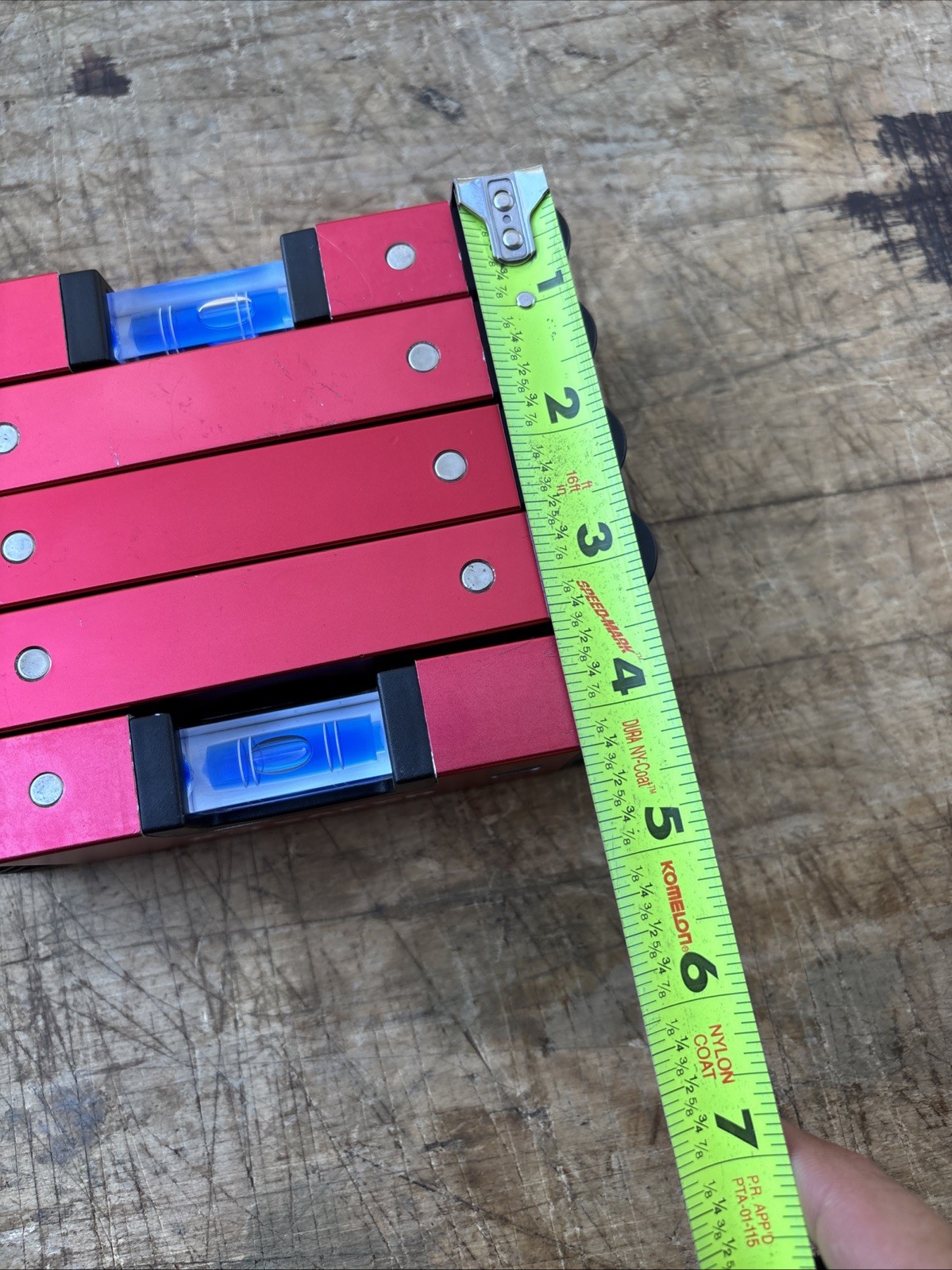 Saker Multi-function Foldable Level, 28-Inch Multi-Angle Measurement Red
