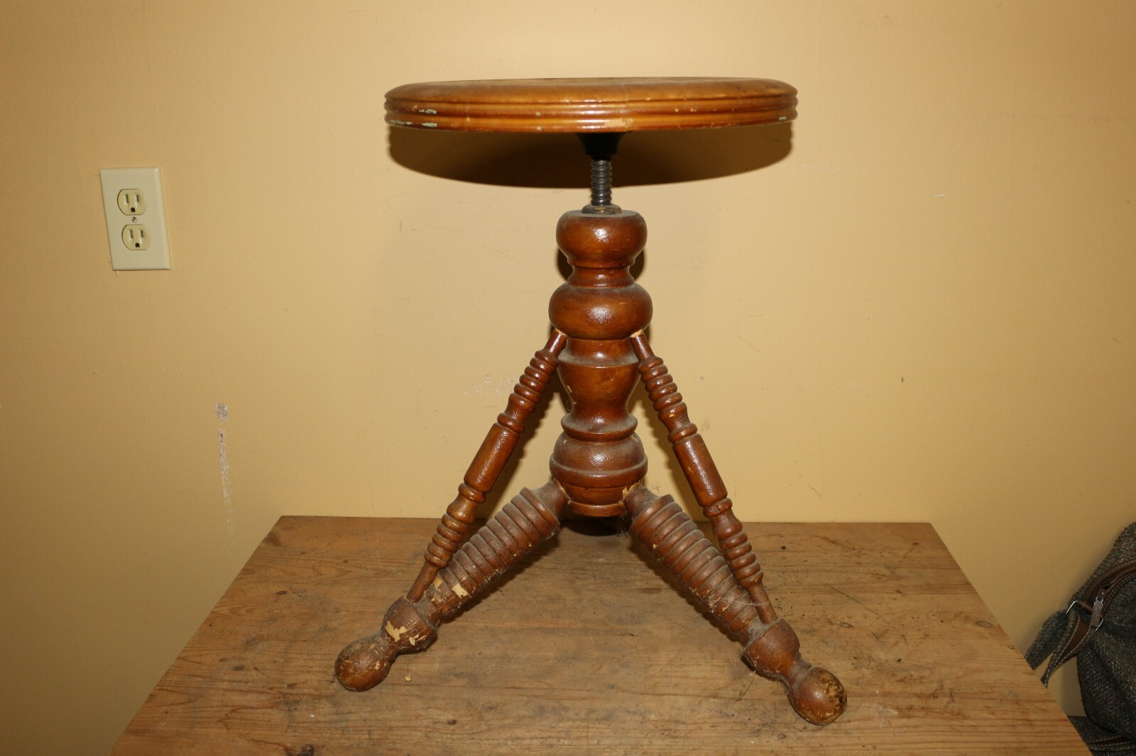 Antique Victorian c.1890 Tonk Chicago New York Wood Organ Piano Stool