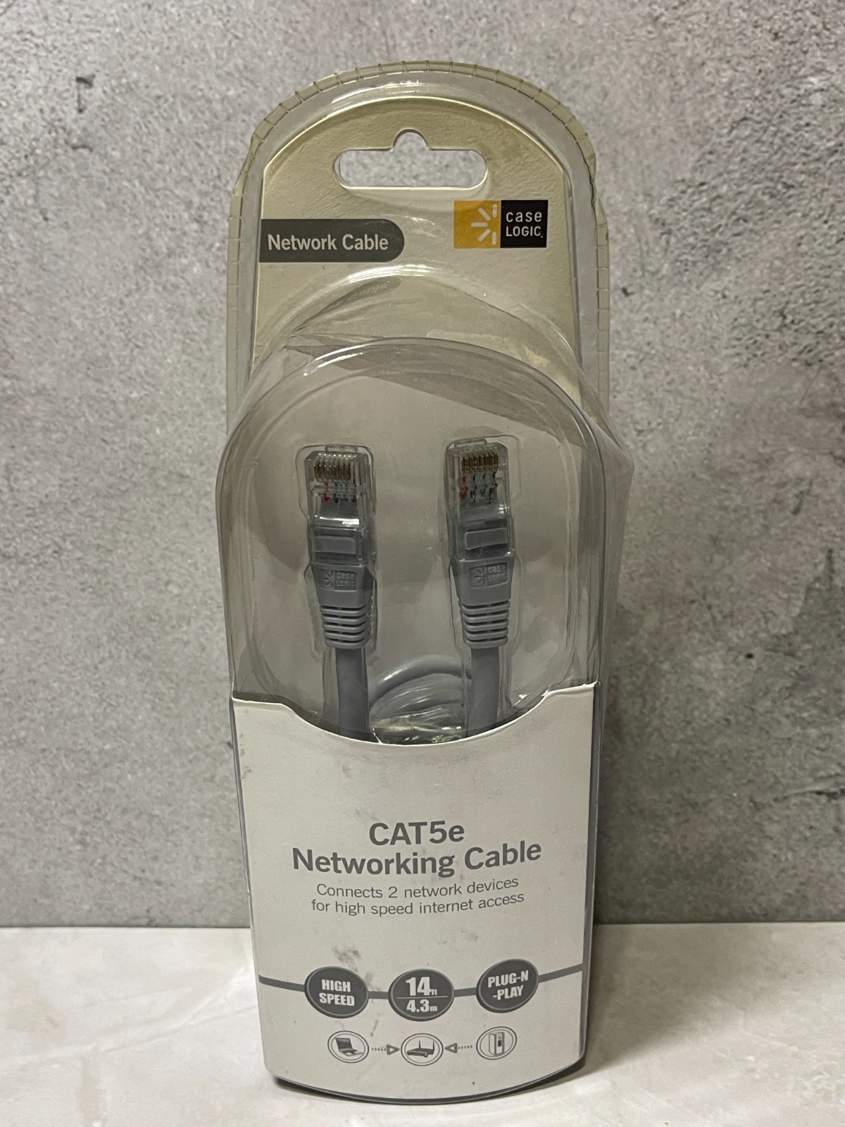New Case Logic CAT5e Networking Cable High Speed 14FT/4.3M