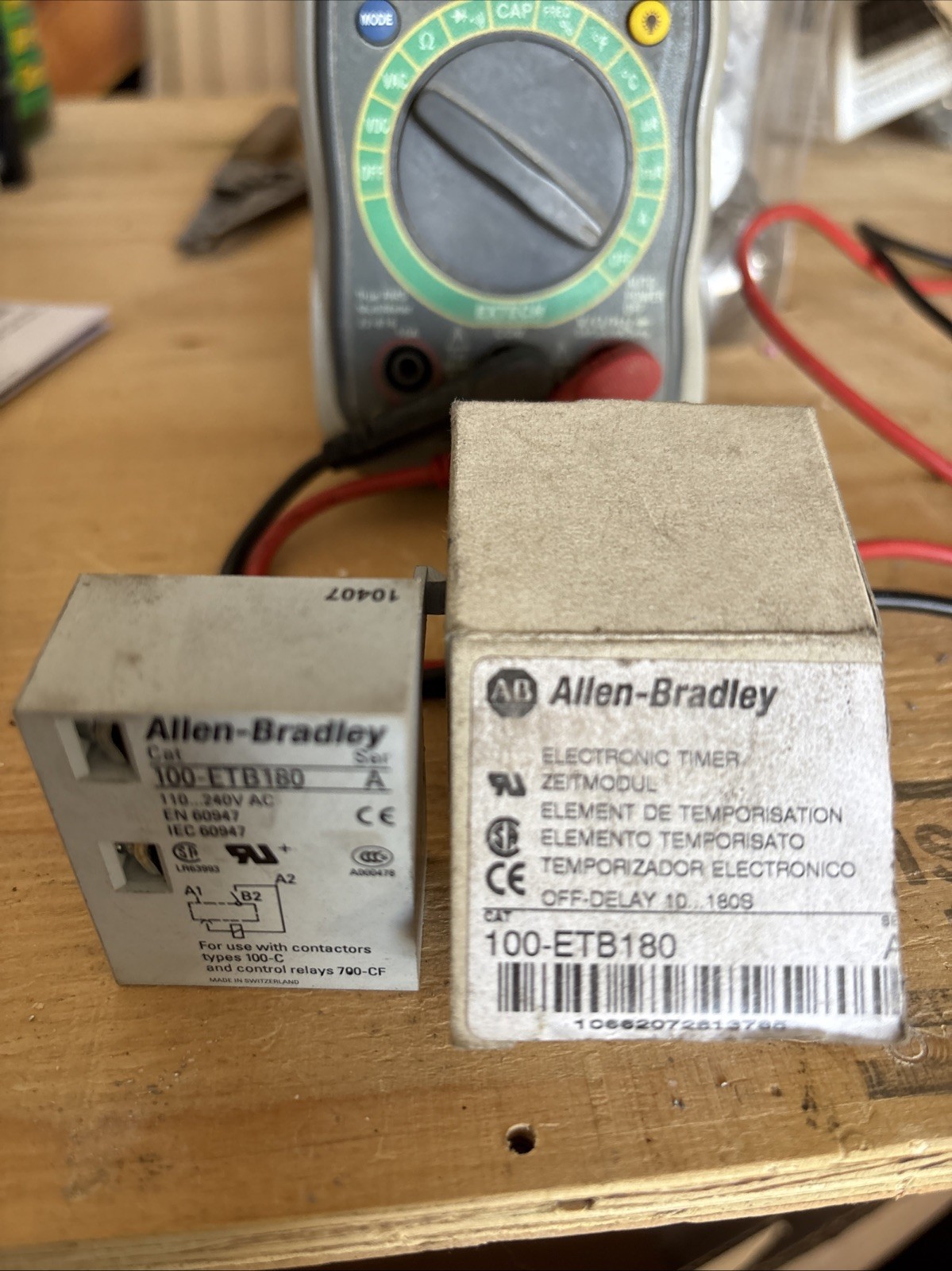 Allen-Bradley 100-ETB180 Electronic Timing Module 110-240 50/60Hz  USED