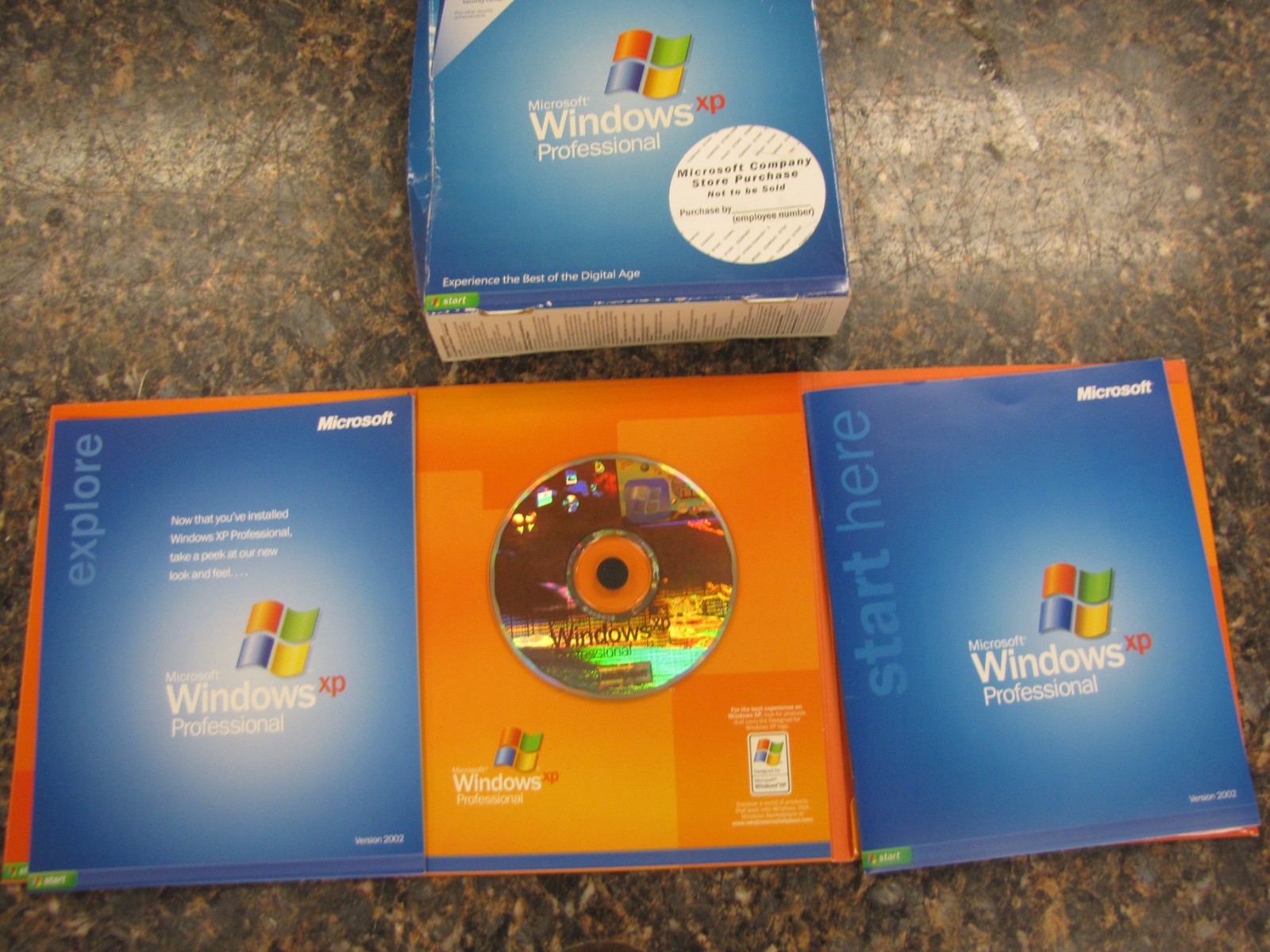 Microsoft Windows XP Professional 2002 w/ Service Pack 2 CIB w/ Product Key NE46