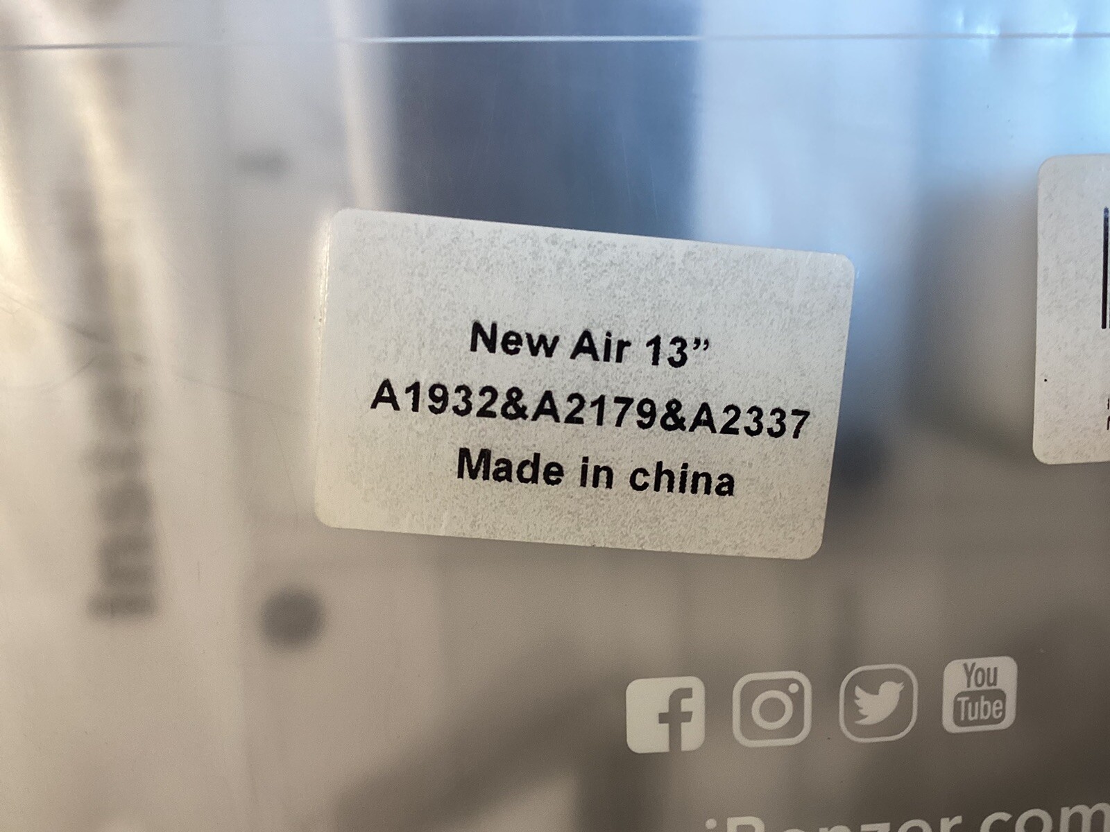Benzer clear case cover for Macbook Air 13" with installation guide