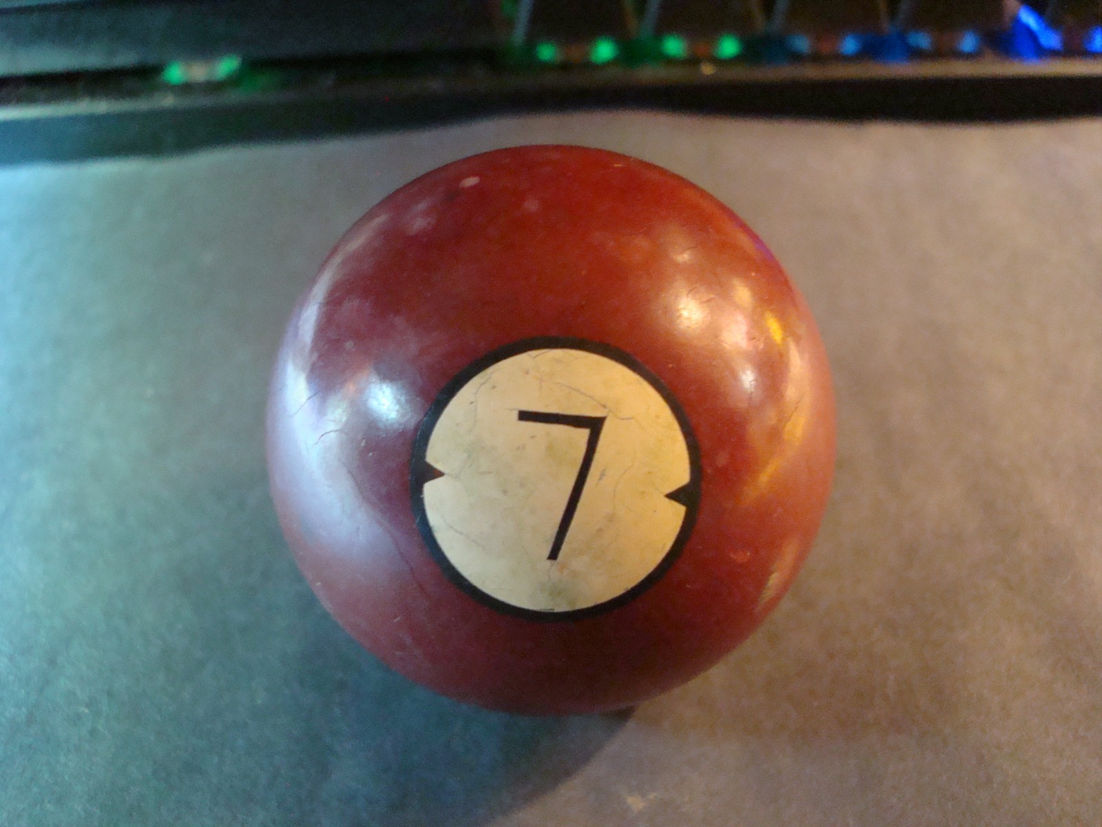 Brunswick Ivorylene Dart clay balls