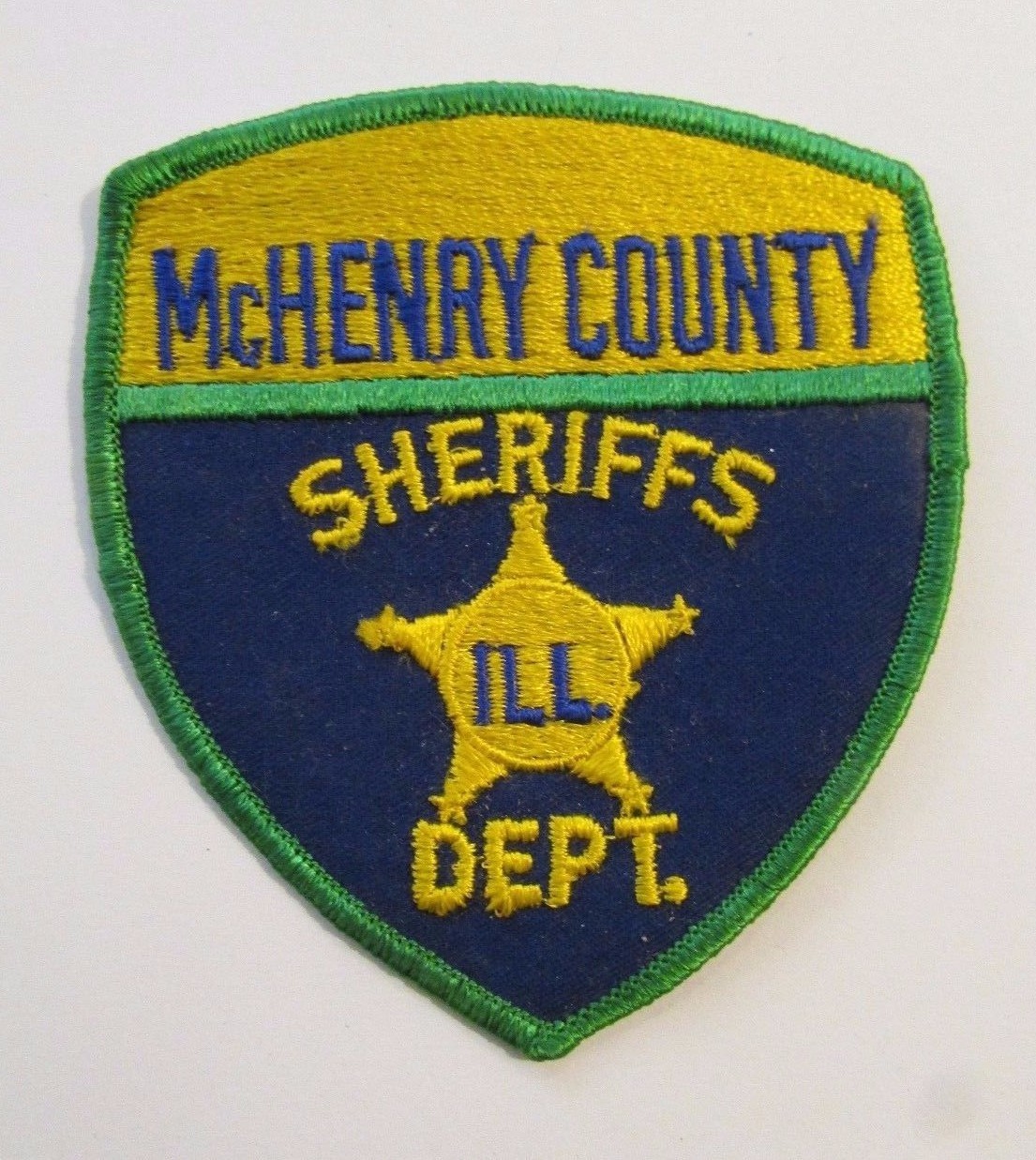 VINTAGE OBSOLETE EMBROIDERED POLICE PATCH / McHENRY COUNTY ILLINOIS
