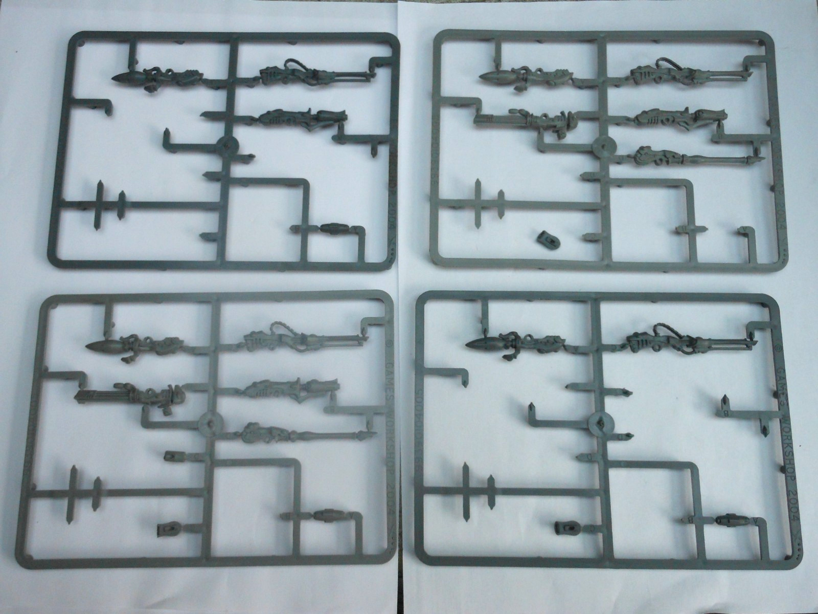 Warhammer 40k  Eldar Heavy Weapons Bits  incomplete sprues