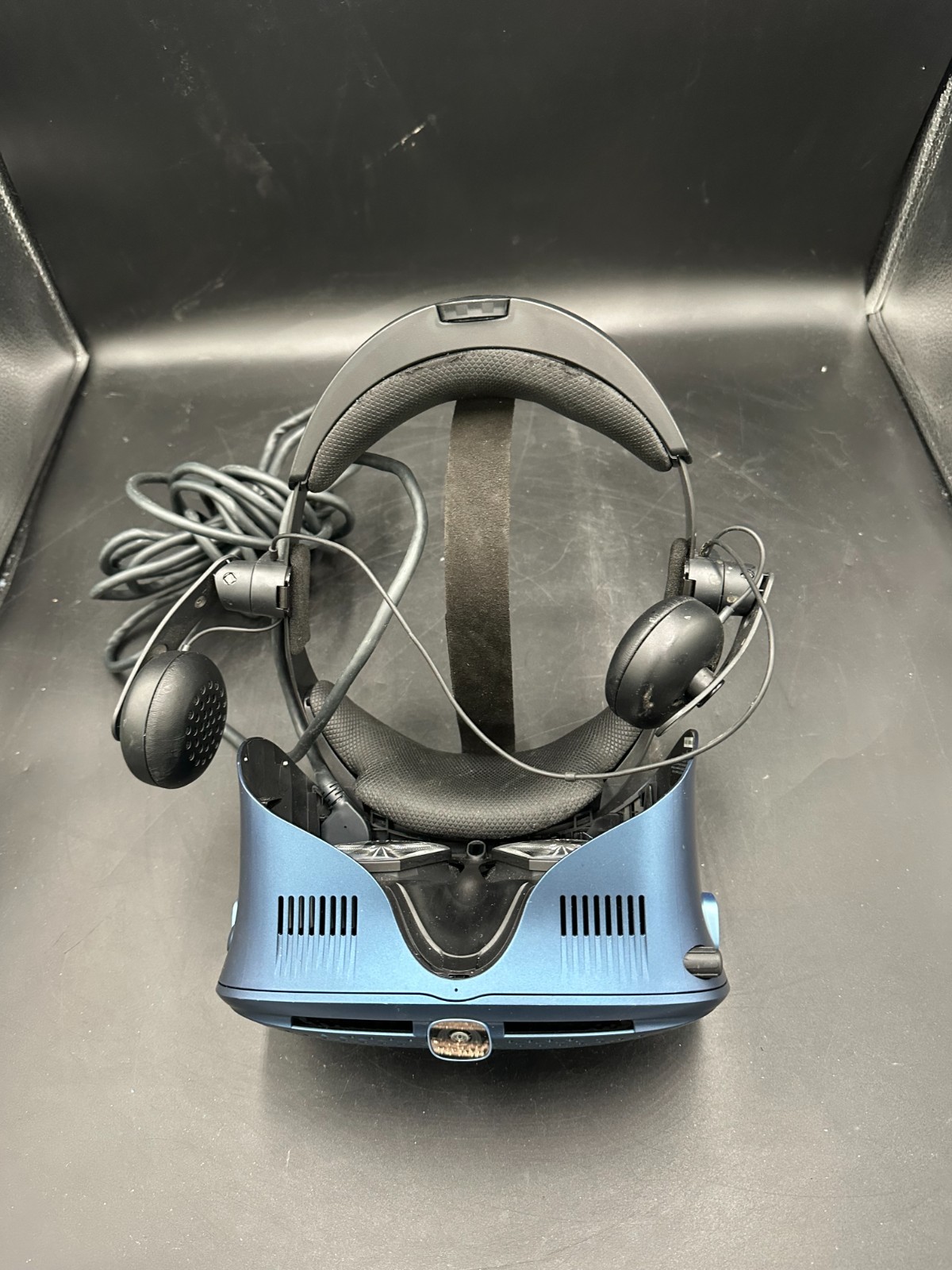 HTC Vive Focus 3 Standalone VR Headset w/ Head Strap & USB-C Cable