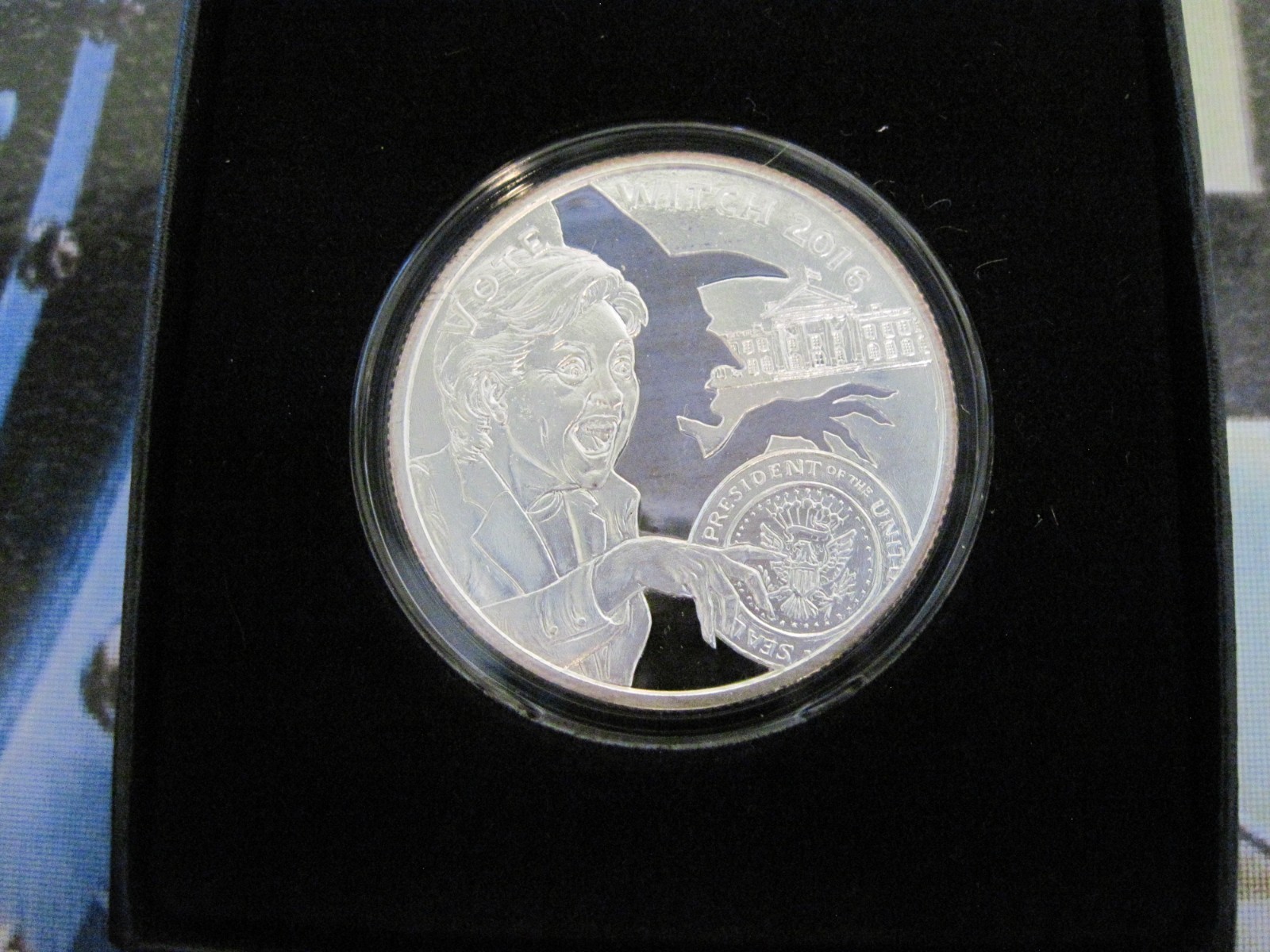 2016 VOTE WITCH PROOF MEDALLION SILVER SHIELD , RARE !