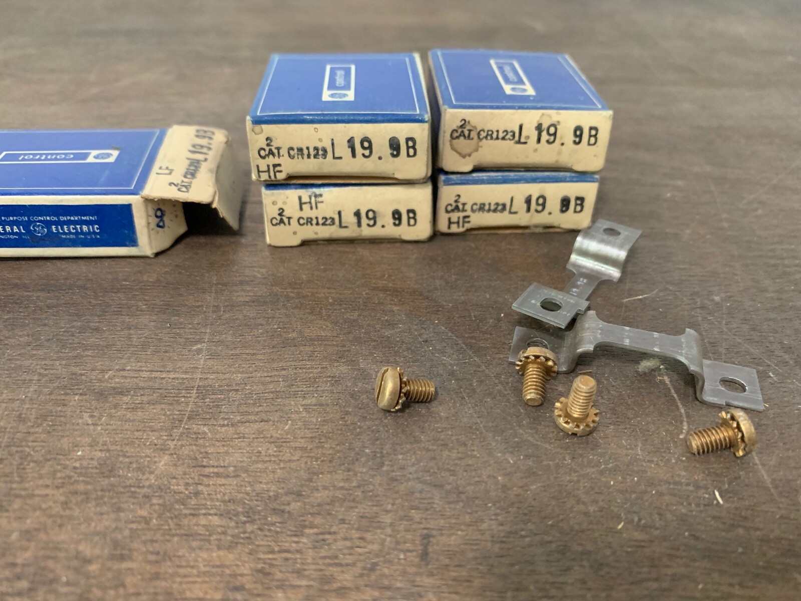 Total of 10 GE Overload Relay Heater Elements CR123L199B, 0.9A, NOS