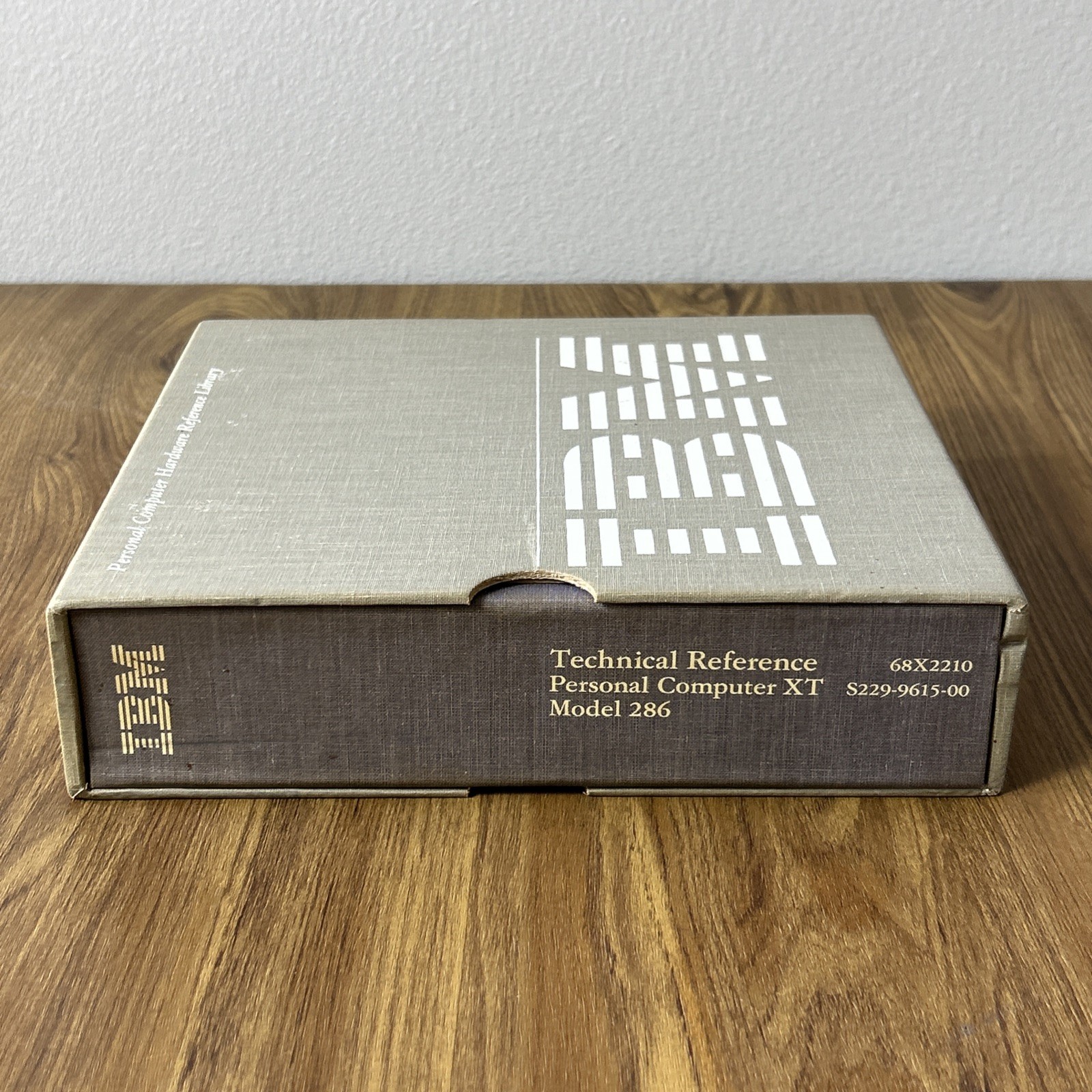IBM Personal Computer XT Model 286 Technical Hardware Reference Manual 68X2210