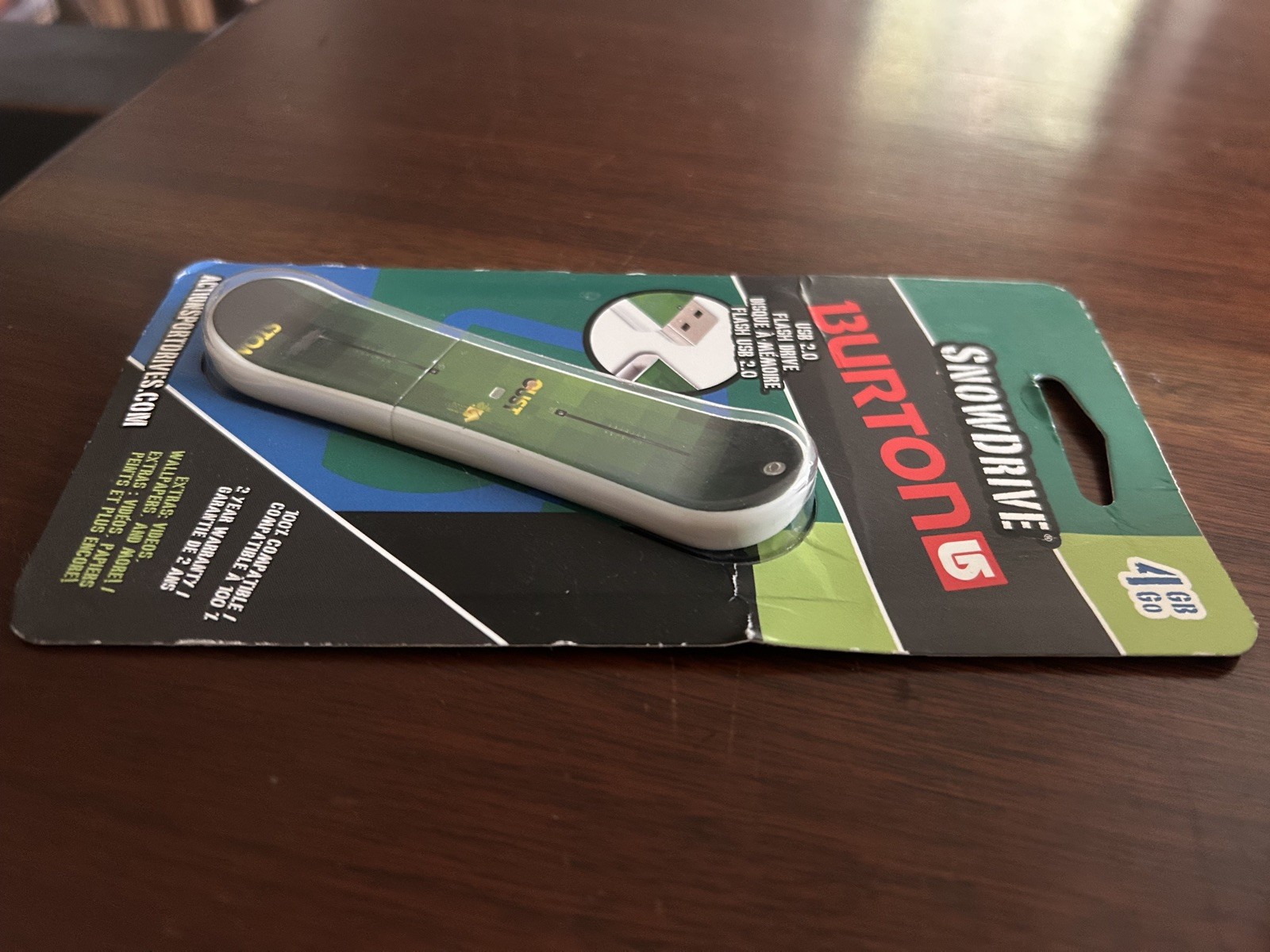 Flash Drive 2 Gb USB 2.0 SnowDrive Snow Board Drive Burton FIX 55MG New NIP