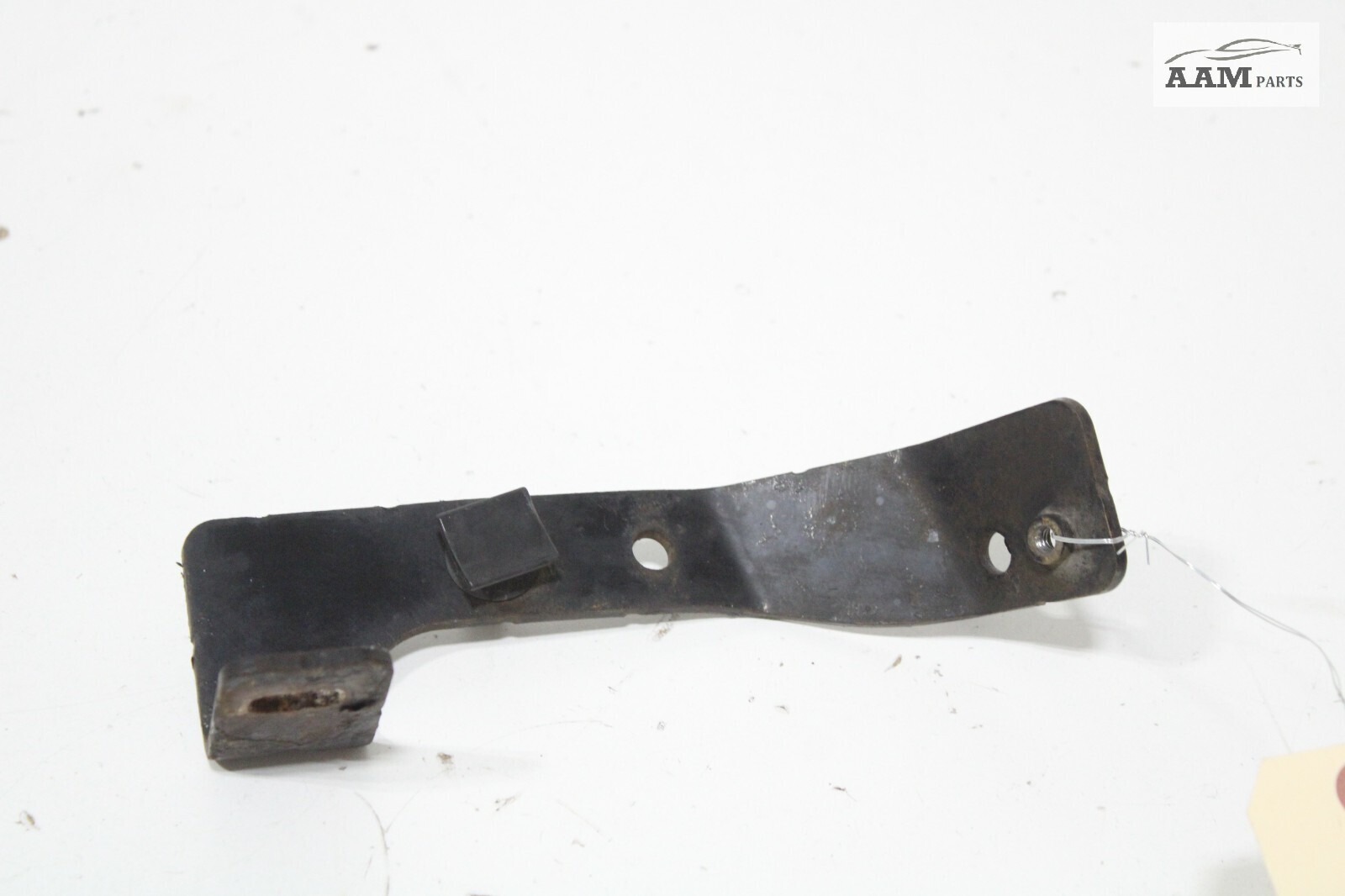 2018-2023 FREIGHTLINER CASCADIA FRONT LEFT BUMPER SPLASH SHIELD BRACKET OEM