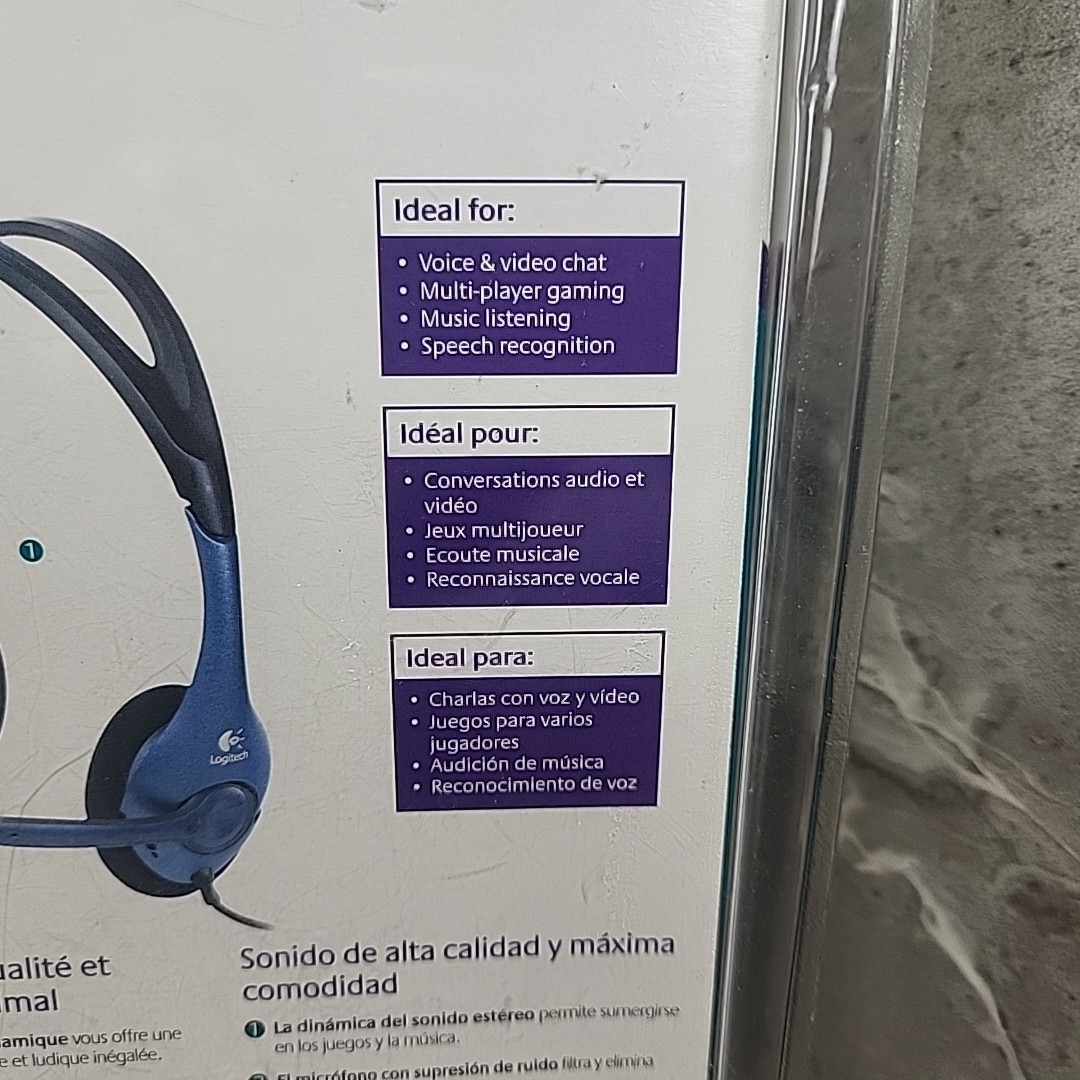 Logitech PC Premium Stereo Headset with Microphone & Volume Control *Read*