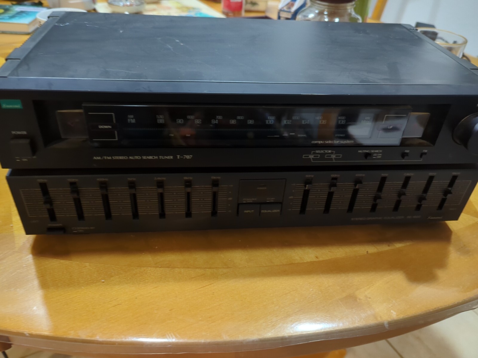 Sansui T-707 AM/FM Auto Search Stereo Tuner  radio Equalizer Se-1000  Vintage