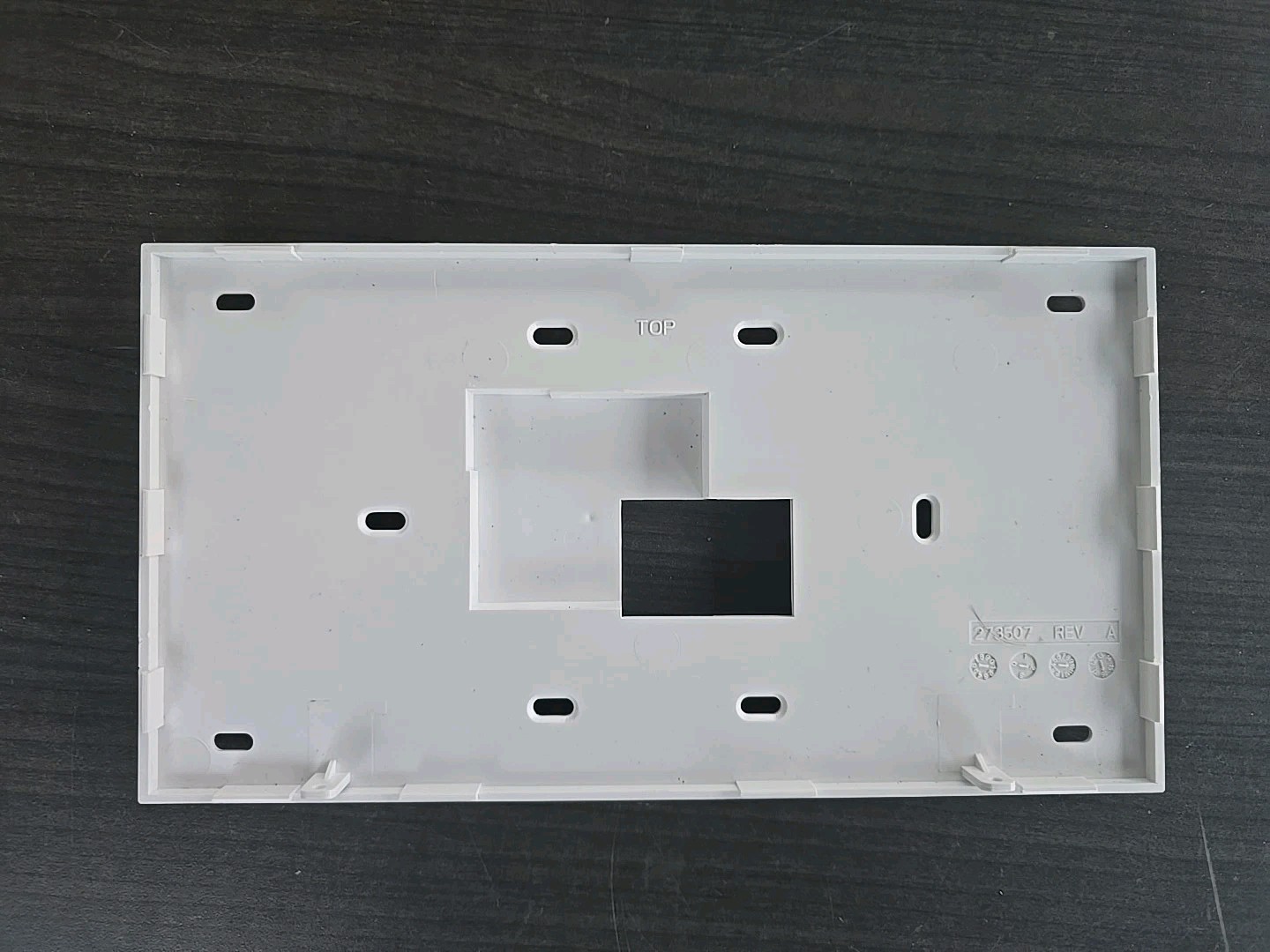 Crestron TSW-732 back panel