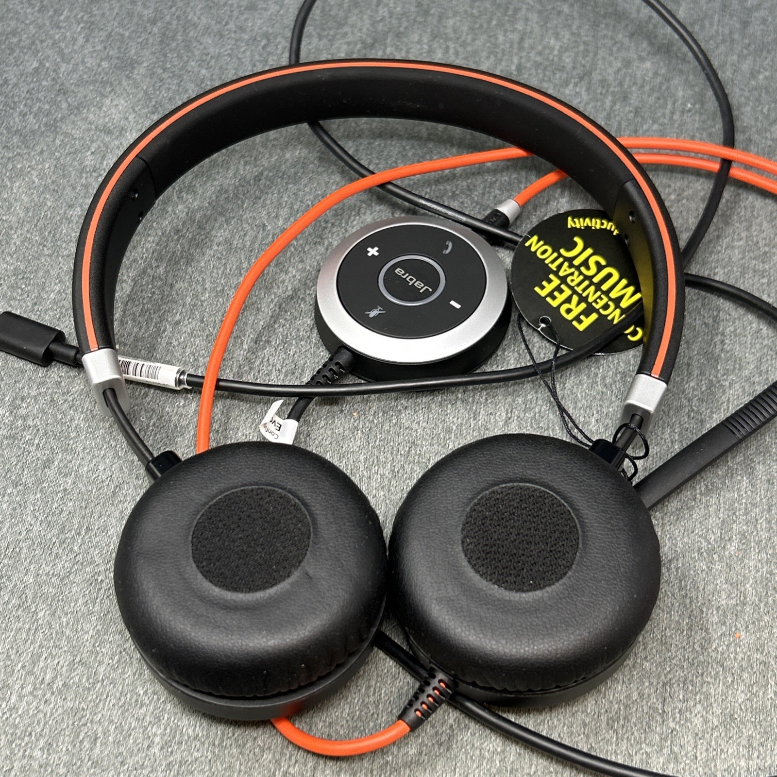 JABRA Evolve 40 Stereo Wired Headset USB-A Inline Controller Neoprene Case Black