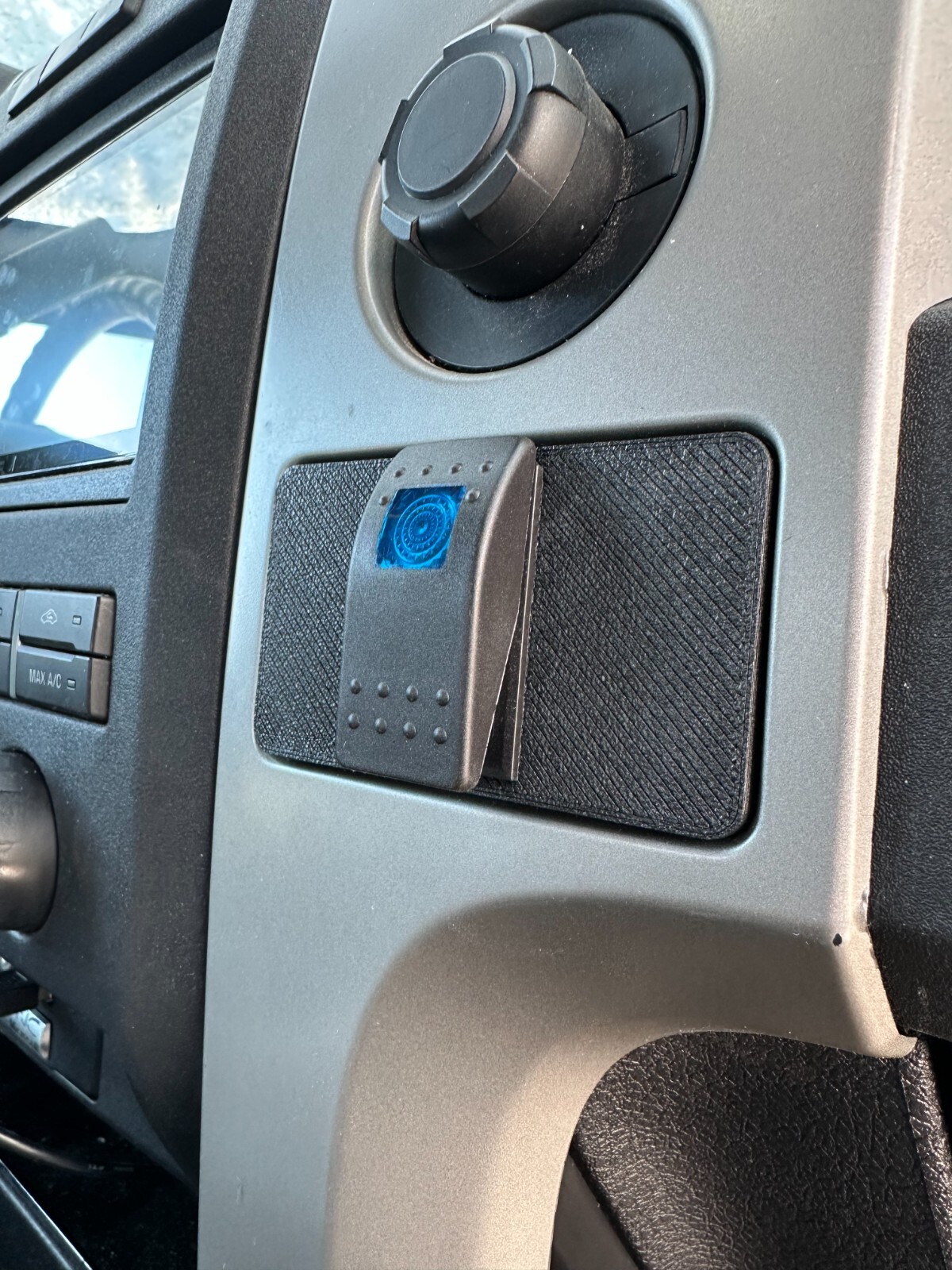09-14 Ford F150 Rocker Switch Mount Panel Passenger Right Side (w/o Switches)