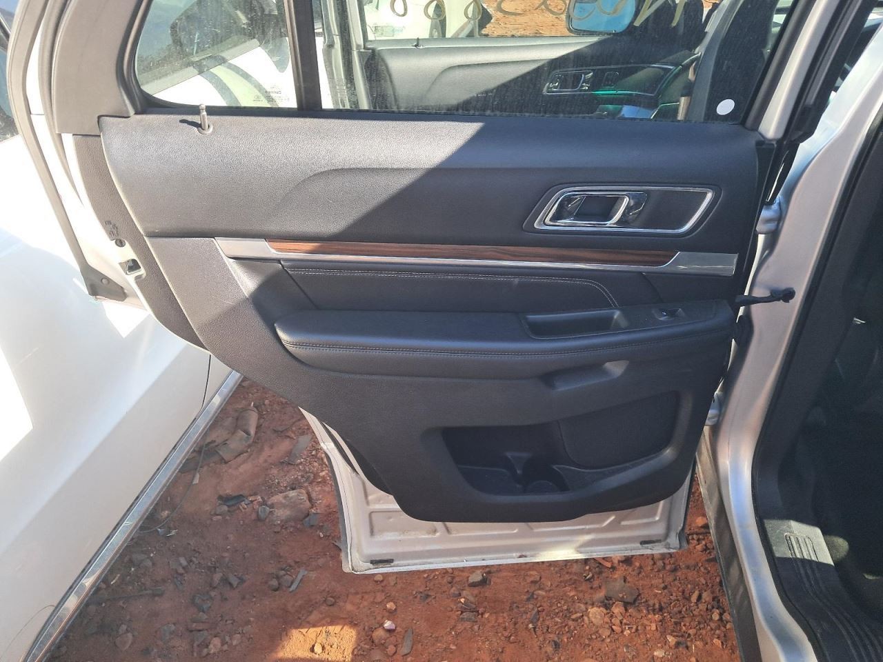 Fuse Box Engine Fits 17 EXPLORER 4838806
