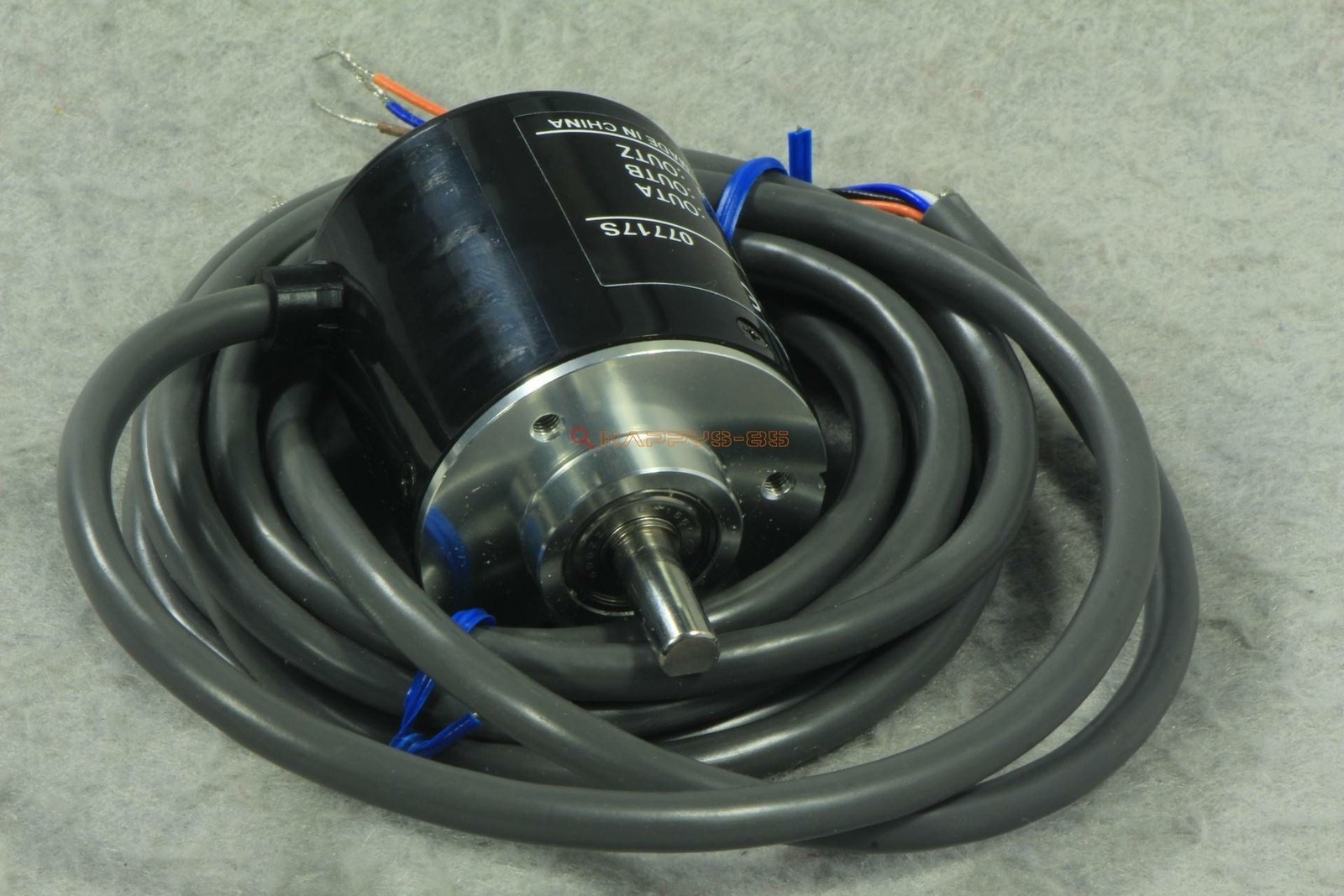 1PCS Omron E6b2-cwz5b 100p/R Rotating Encoder E6B2CWZ5B New IN Box