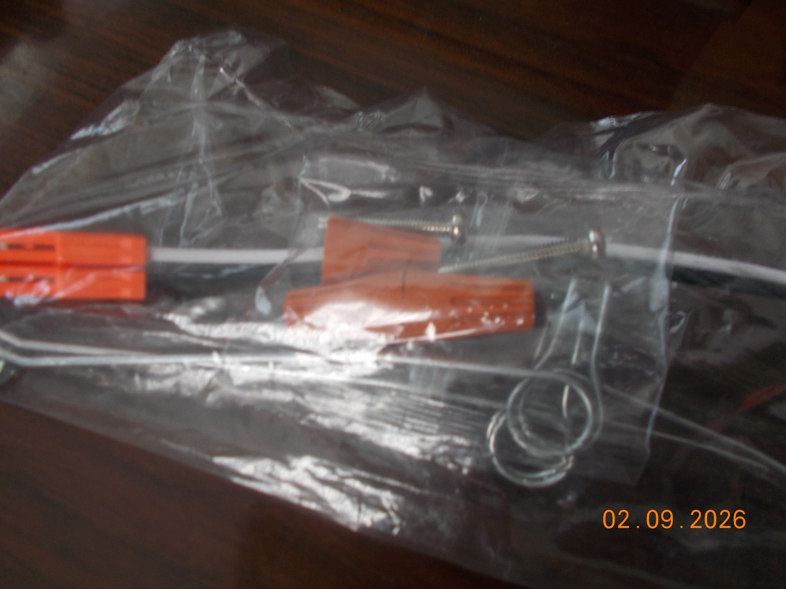 New in Package E26 Socket Adapter Mounting Kit with Torsion Springs