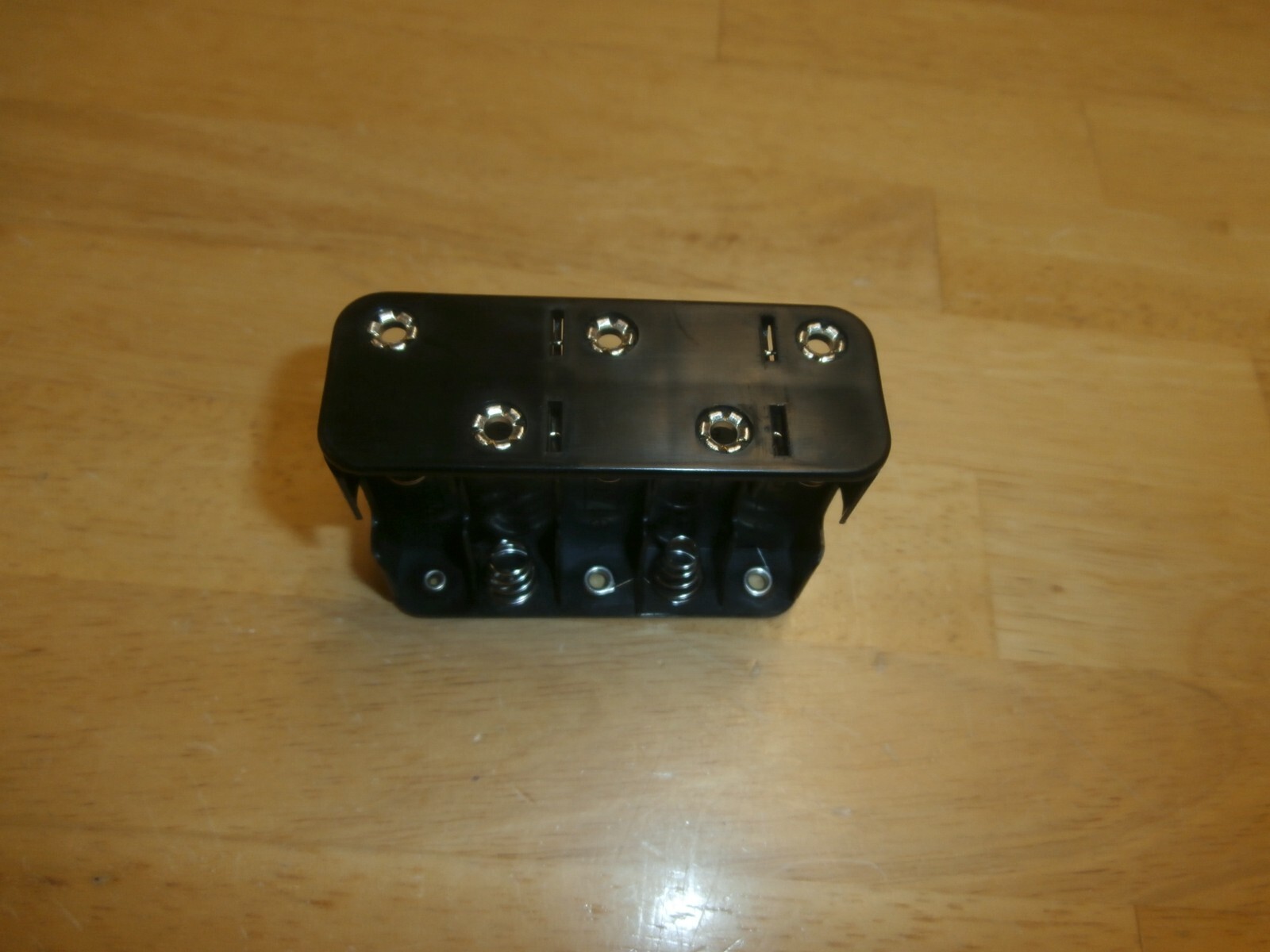 PHILMORE BH3103B 10AA BATTERY HOLDER,EMPTY CASE W/SOLDER TABS,NEW
