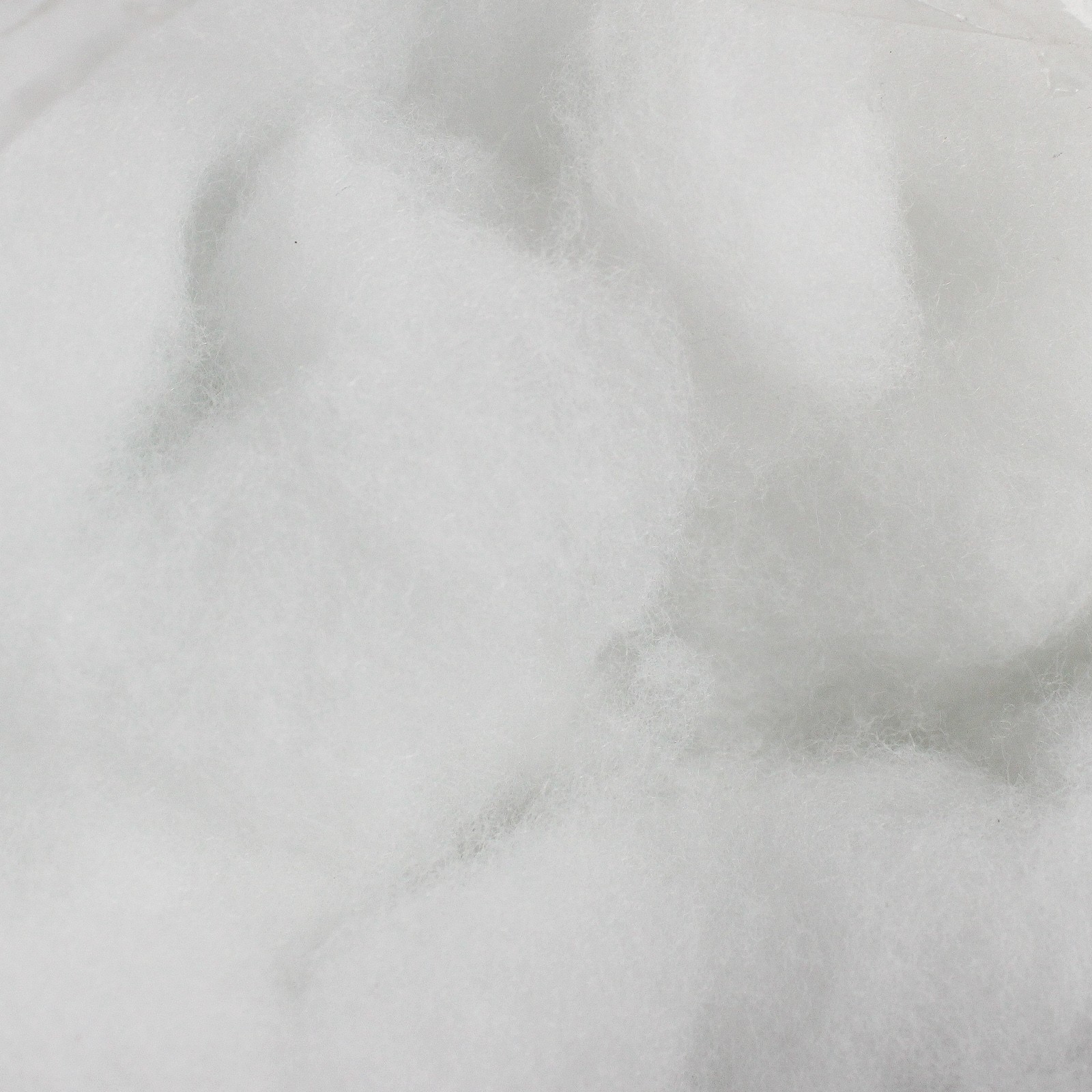 Mountain Mist Wonderloft 100% Polyester Stuffing 6 Oz White