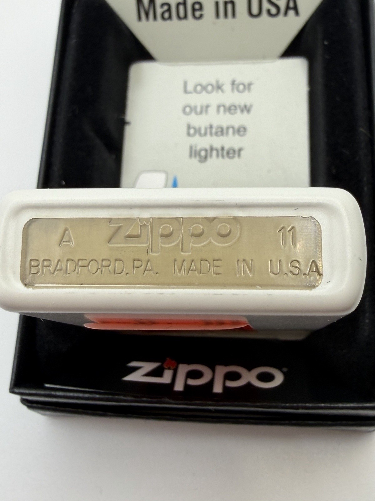 Vintage 2011 Atech White Matte Zippo Lighter New B6