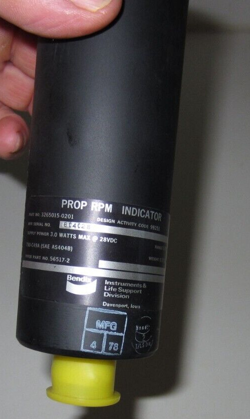 AIRCRAFT INDICATOR BENDIX PIPER PROP RPM INDICATOR 56517-2, 3265015-0201