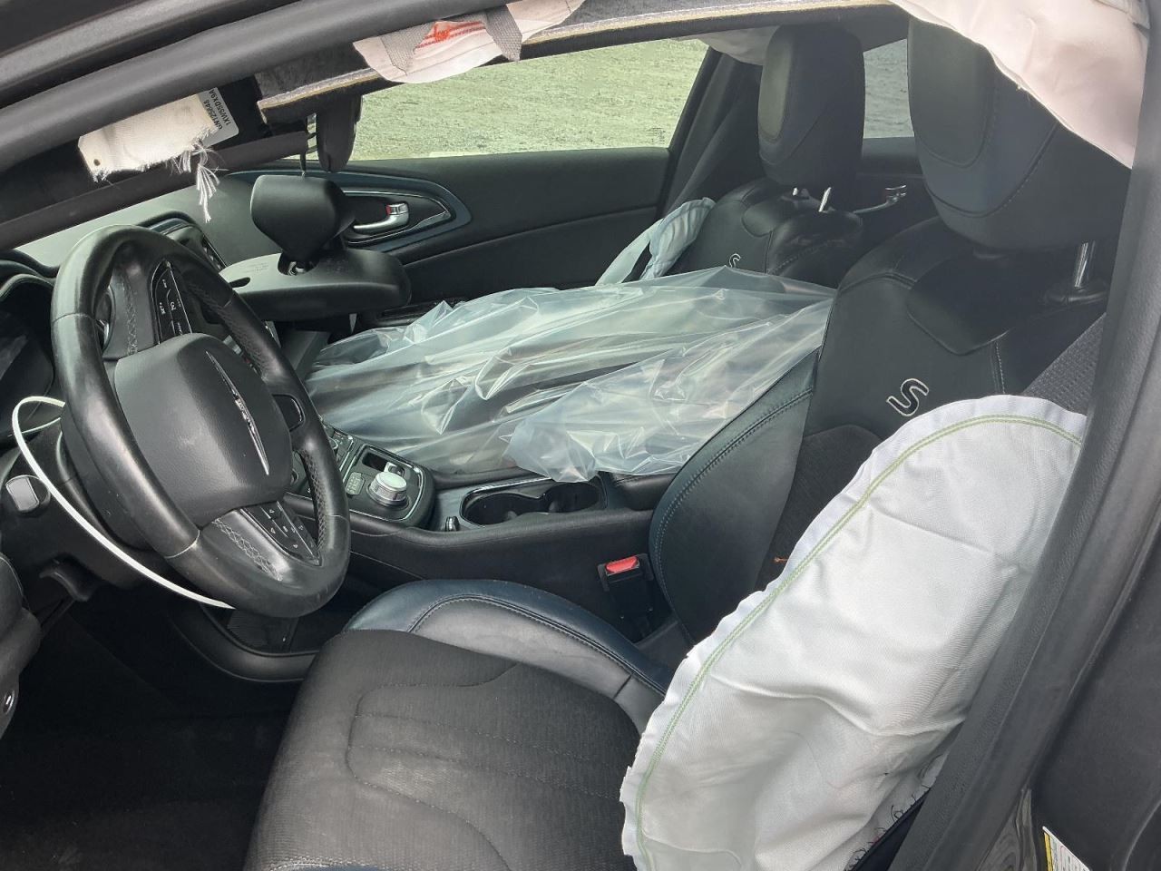 200 2016 Glove Box 5029939