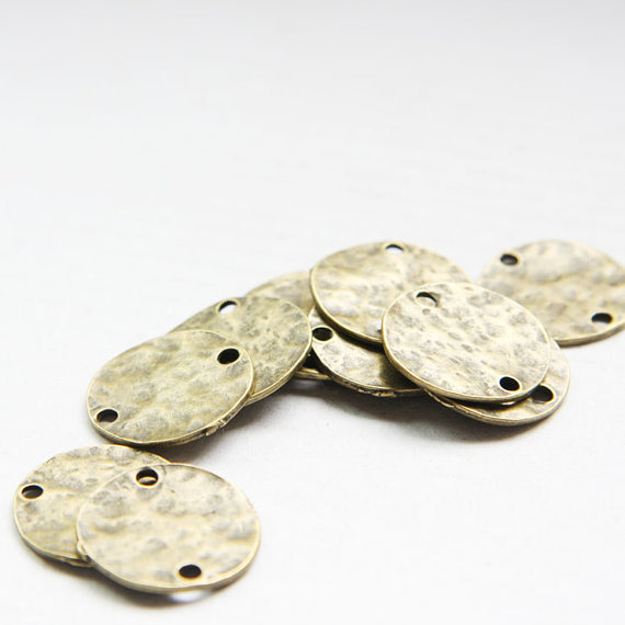 14 Pieces Antique Brass Base Metal Link-Near Round and Hammered 19mm (25652Y)