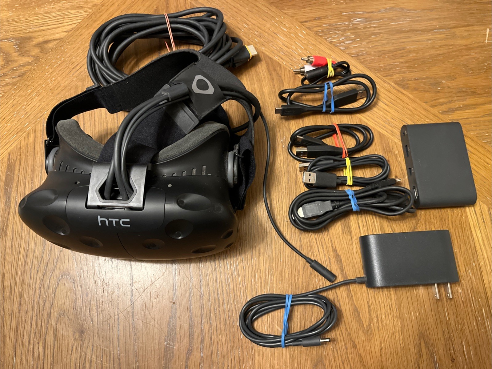 HTC Vive VR System InComplete NO BOX Headset ONLY With Some Wires SteamVR READ